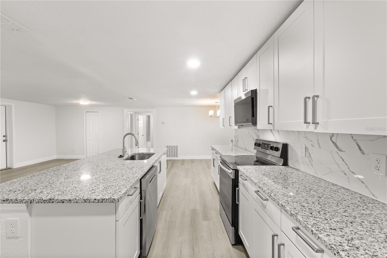 Image 11 of 37 For 1251 23rd Avenue