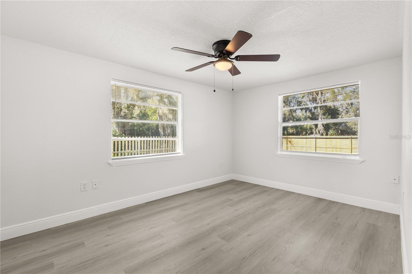 Image 21 of 37 For 1251 23rd Avenue