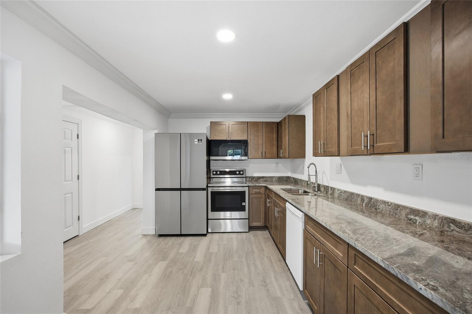 Image 10 of 24 For 1908 Macomber Avenue