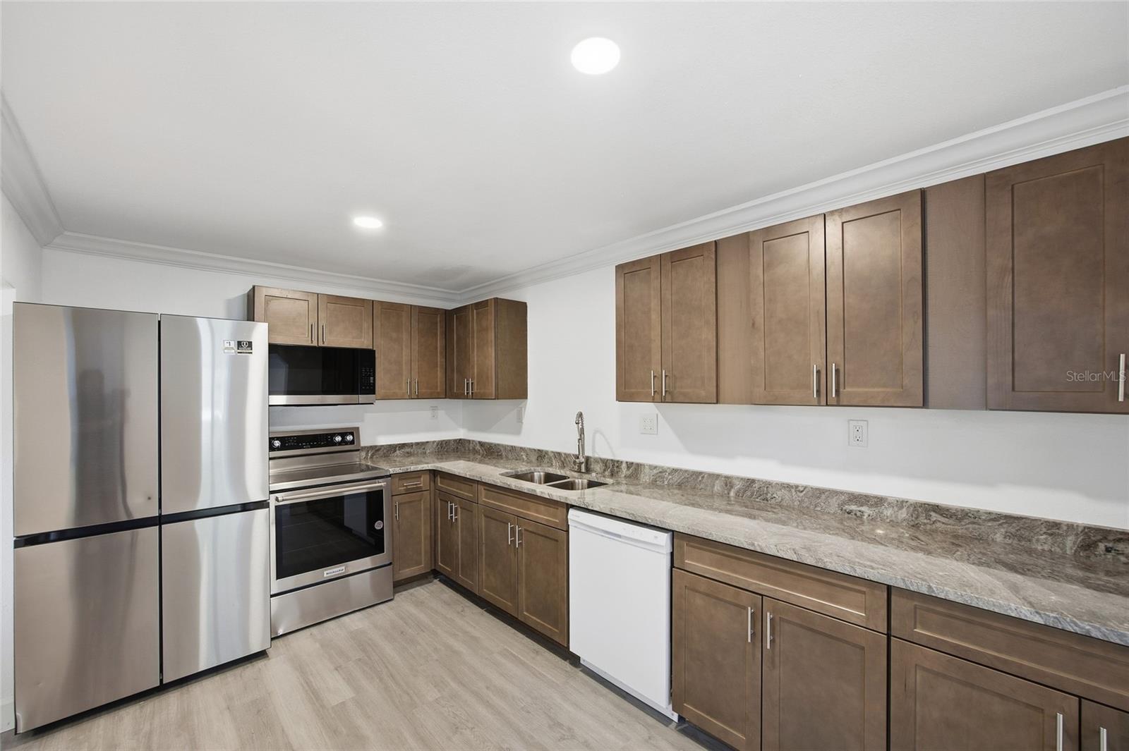 Image 11 of 24 For 1908 Macomber Avenue