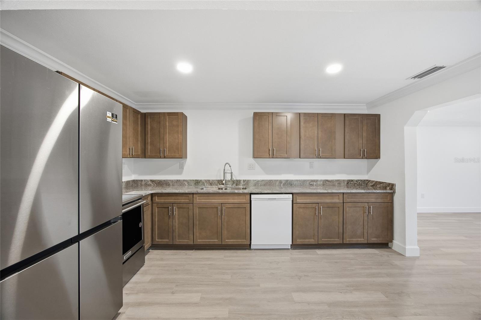 Image 12 of 24 For 1908 Macomber Avenue