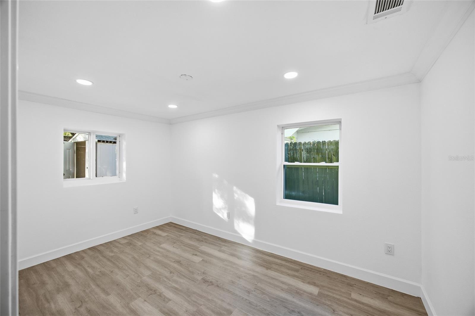 Image 21 of 24 For 1908 Macomber Avenue