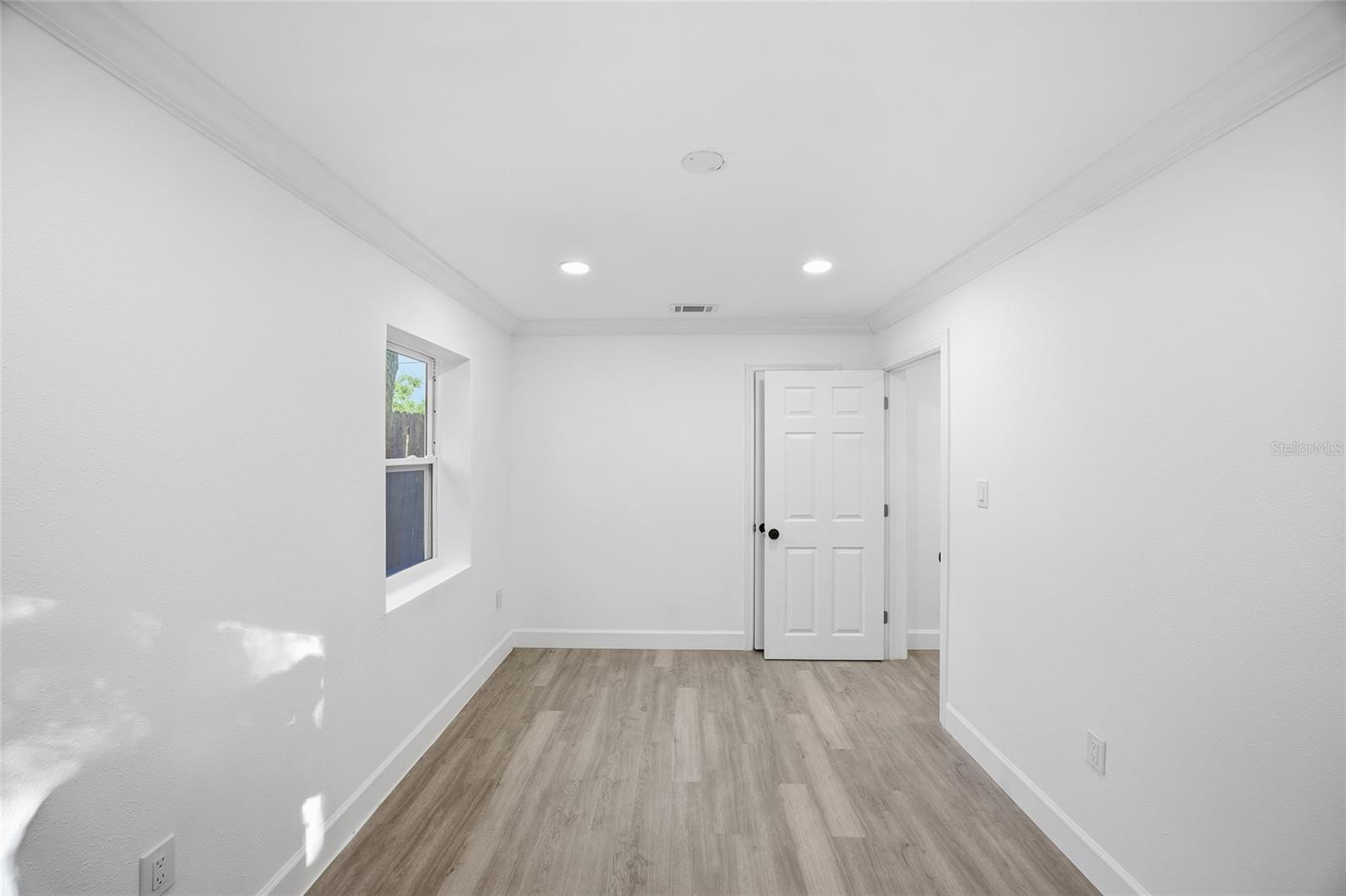 Image 22 of 24 For 1908 Macomber Avenue