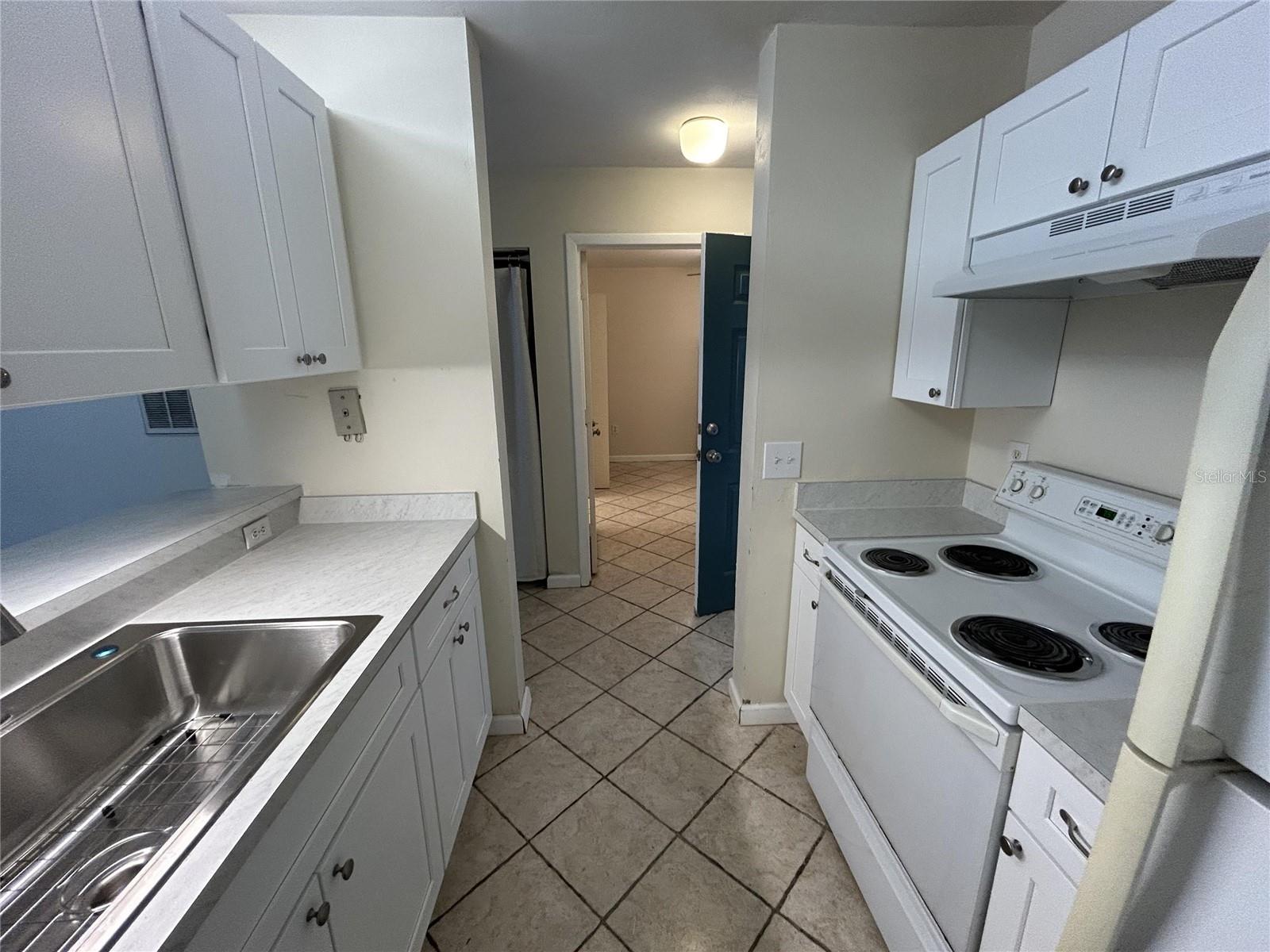 Image 4 of 8 For 3800 20th Avenue 403