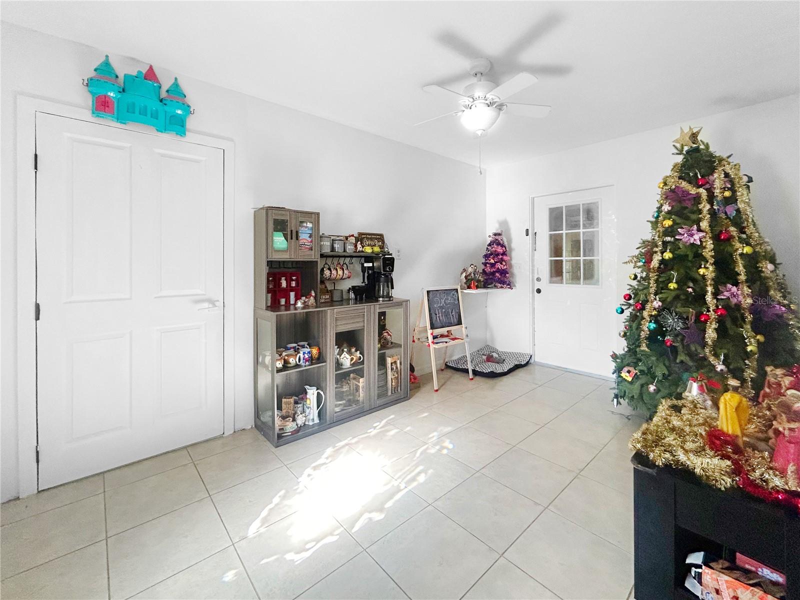 Image 7 of 17 For 608 Nelson Street