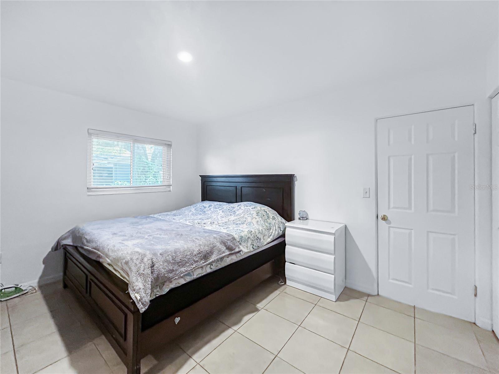 Image 8 of 17 For 608 Nelson Street