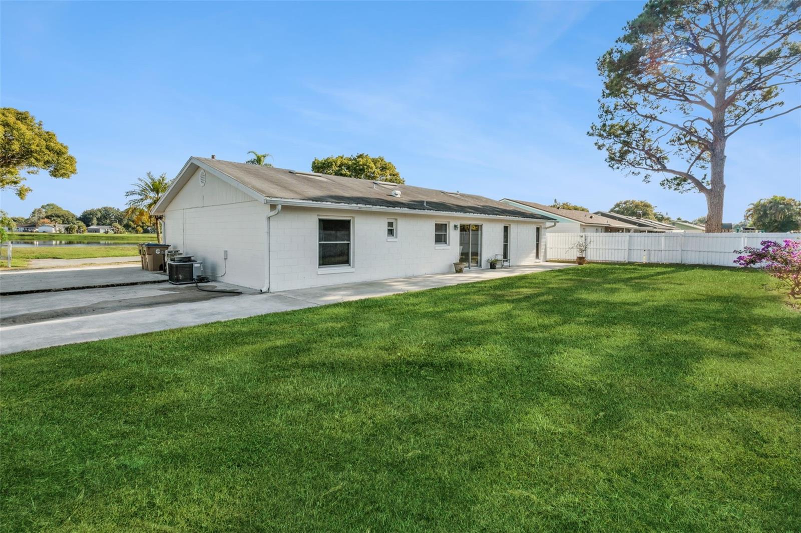 Image 21 of 23 For 100 Juarez Drive