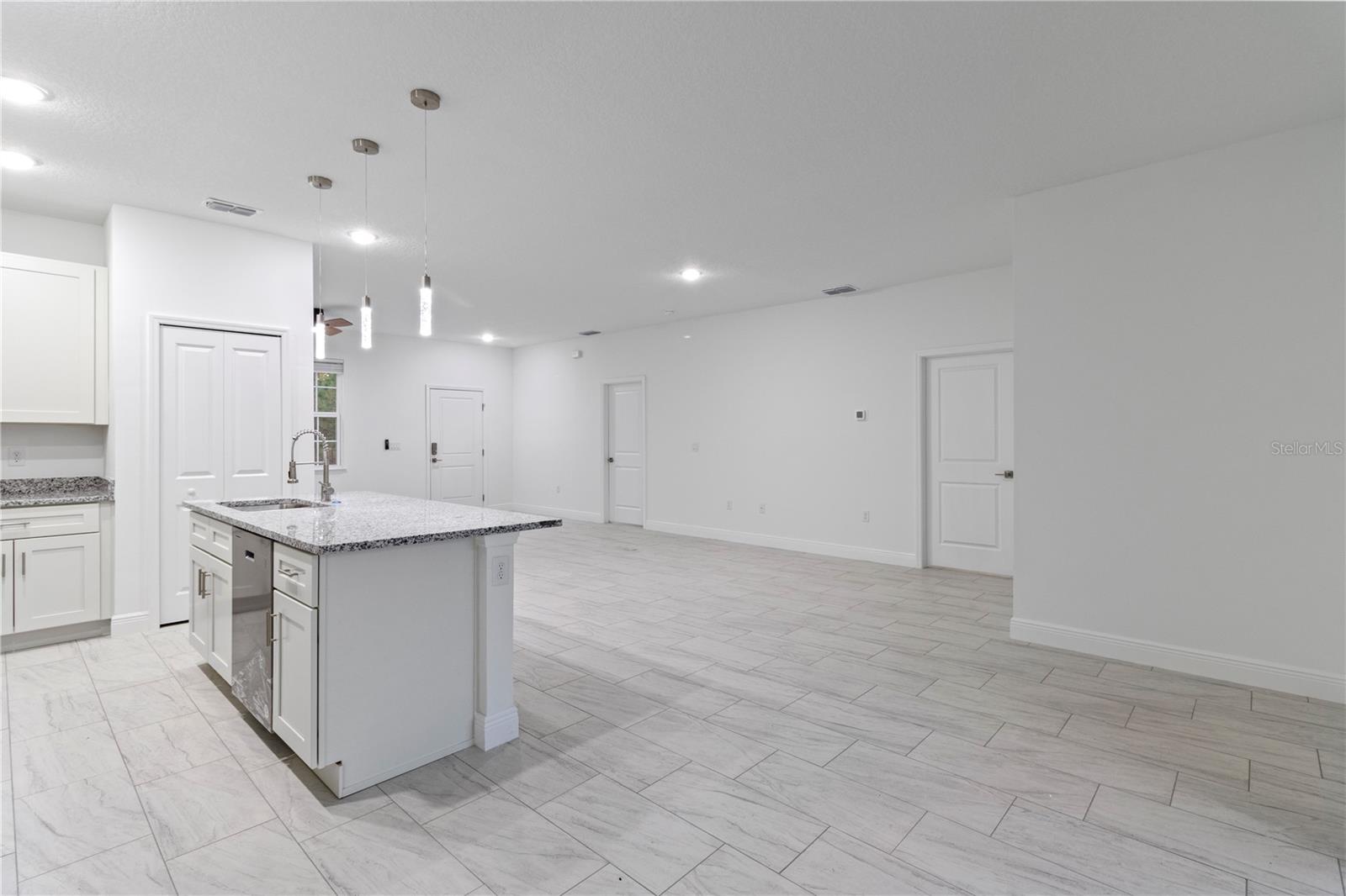 Image 12 of 33 For 1985 Corrine Street