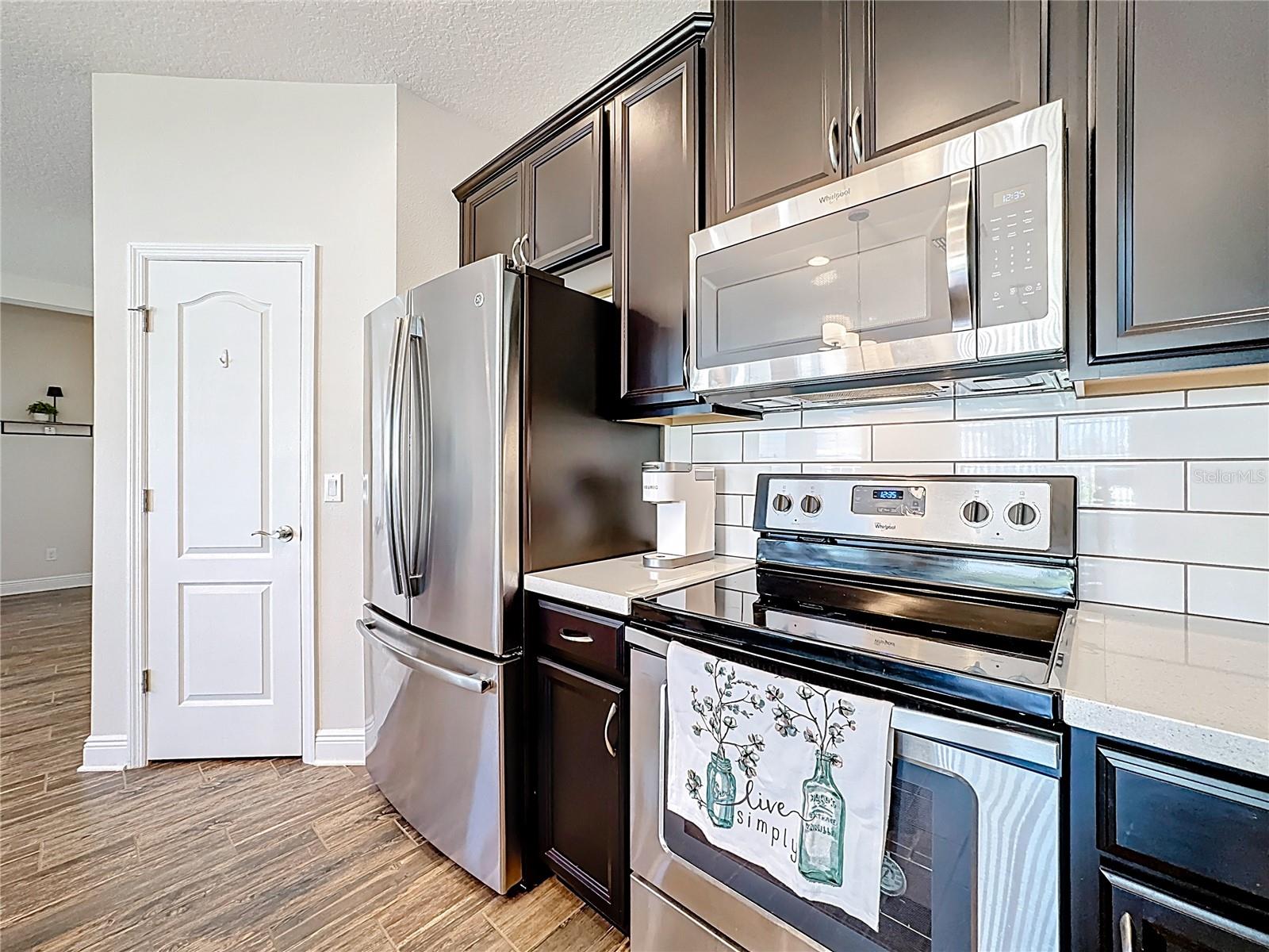 Image 5 of 31 For 3185 Hardwood Hammock Drive