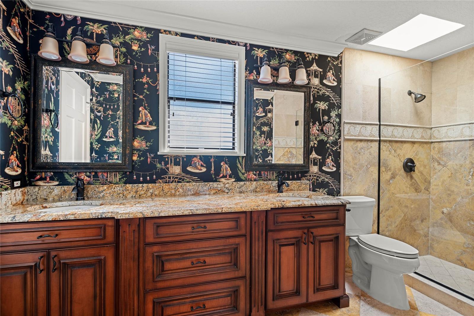 Image 28 of 32 For 1134 Washington Avenue 13