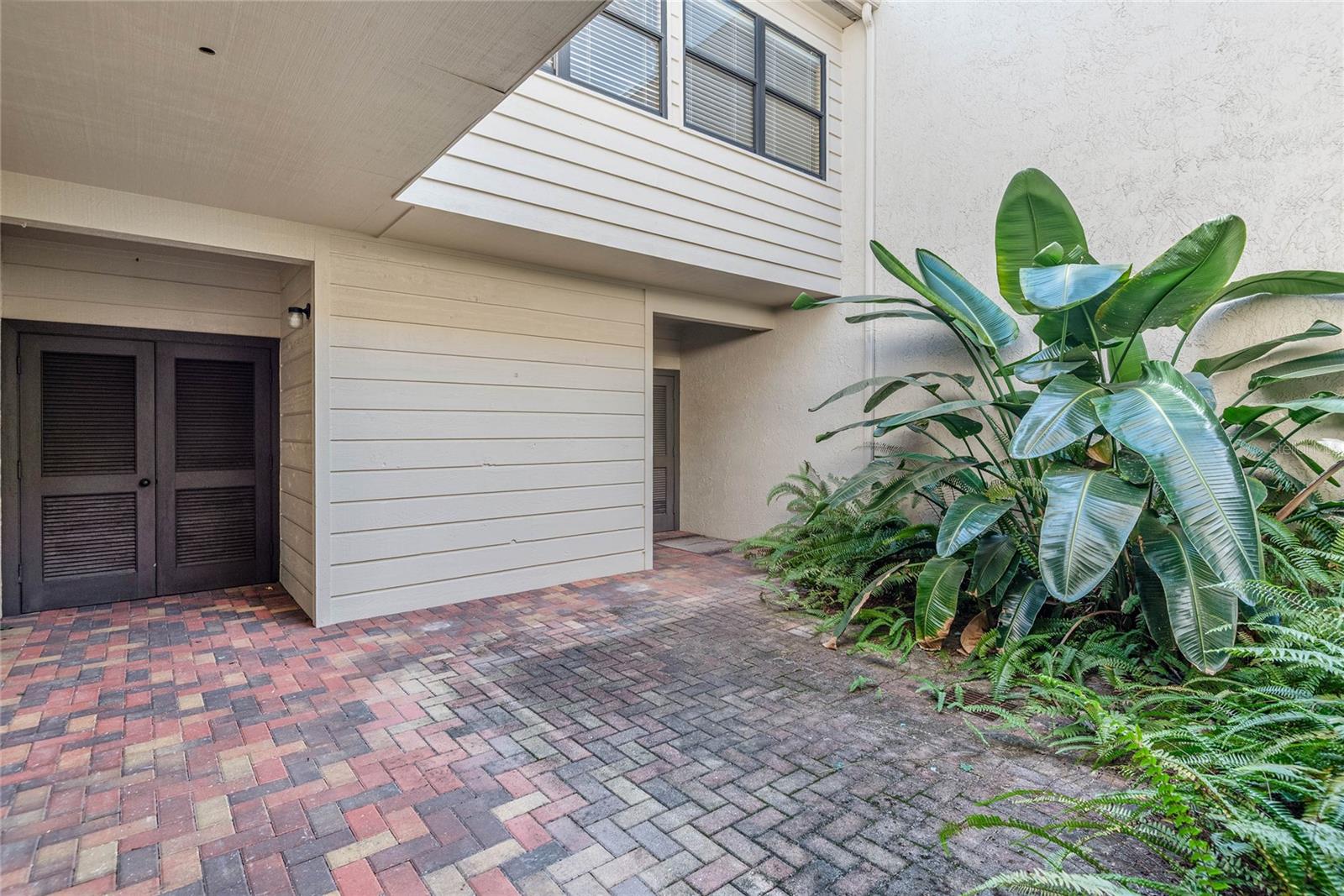 Image 29 of 32 For 1134 Washington Avenue 13