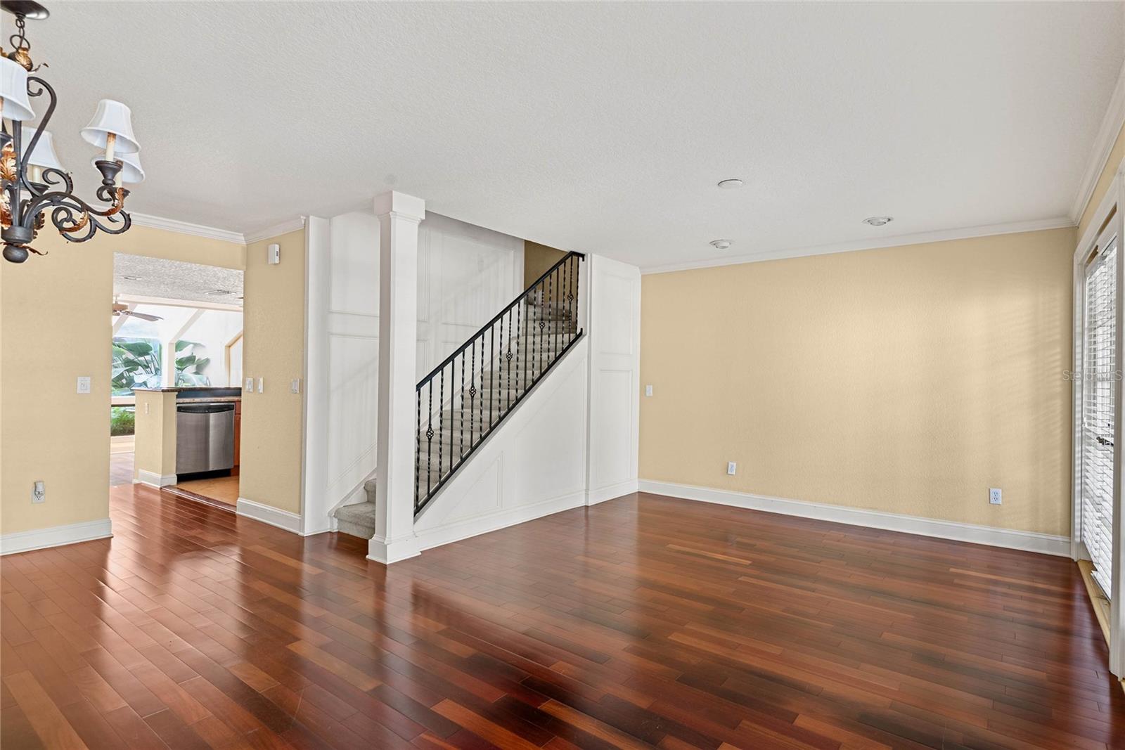 Image 5 of 32 For 1134 Washington Avenue 13