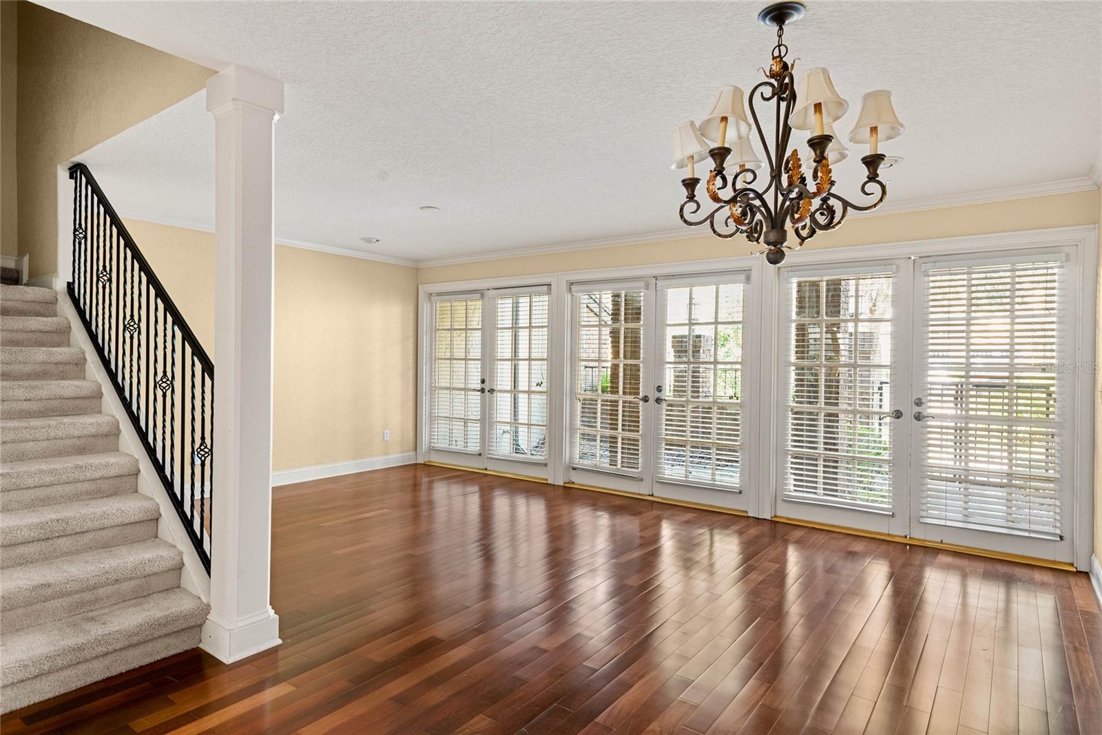 Image 7 of 32 For 1134 Washington Avenue 13