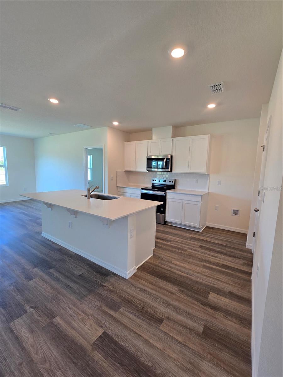 Image 2 of 6 For 1087 Morfontain Street