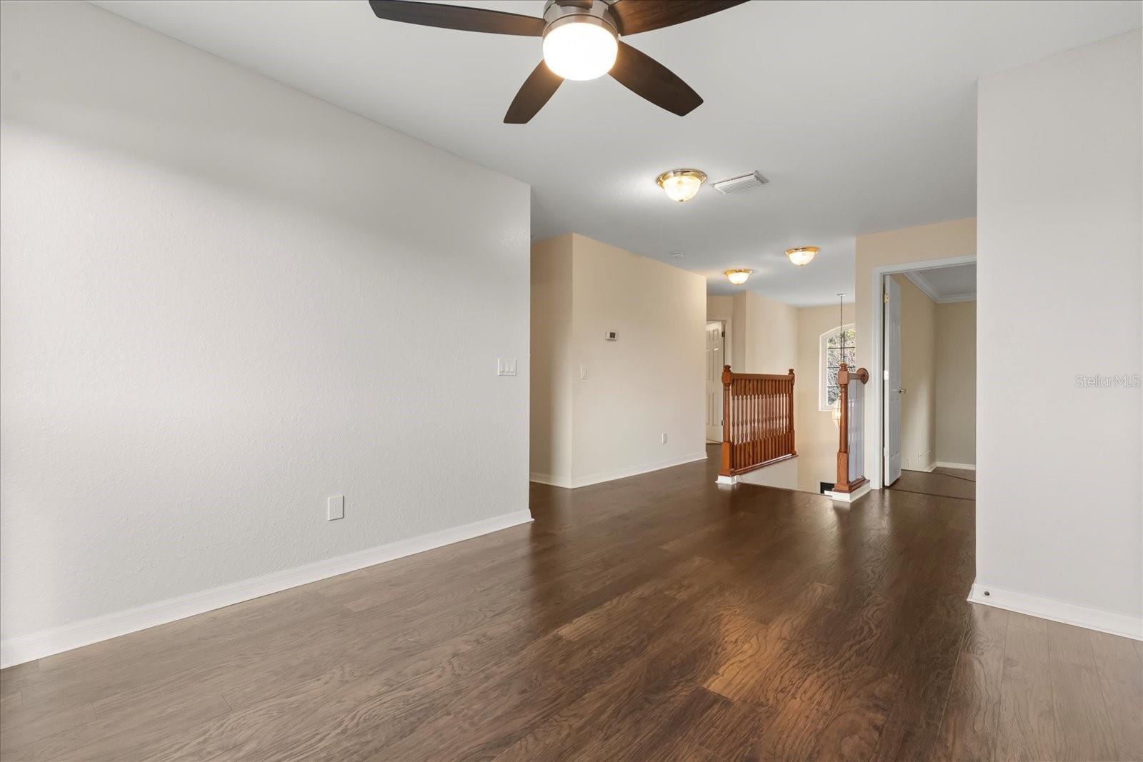 Listing photo id 17 for 9005 Pinebreeze Drive