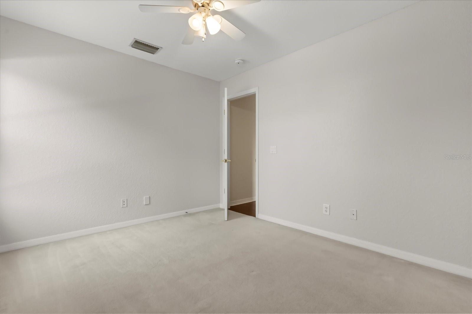 Listing photo id 20 for 9005 Pinebreeze Drive