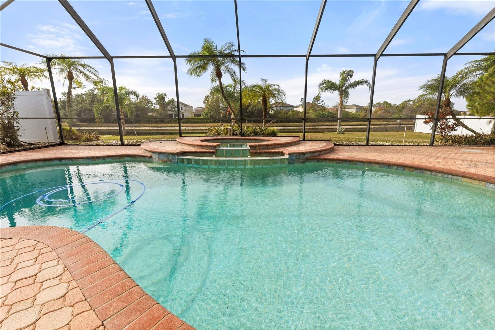 Listing photo id 35 for 9005 Pinebreeze Drive