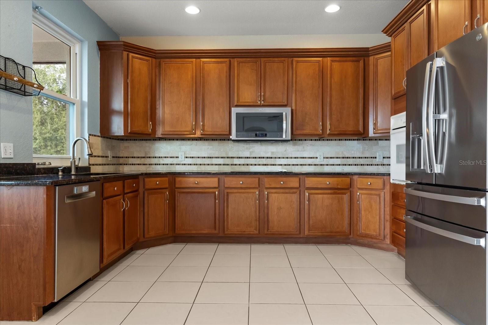 Listing photo id 5 for 9005 Pinebreeze Drive