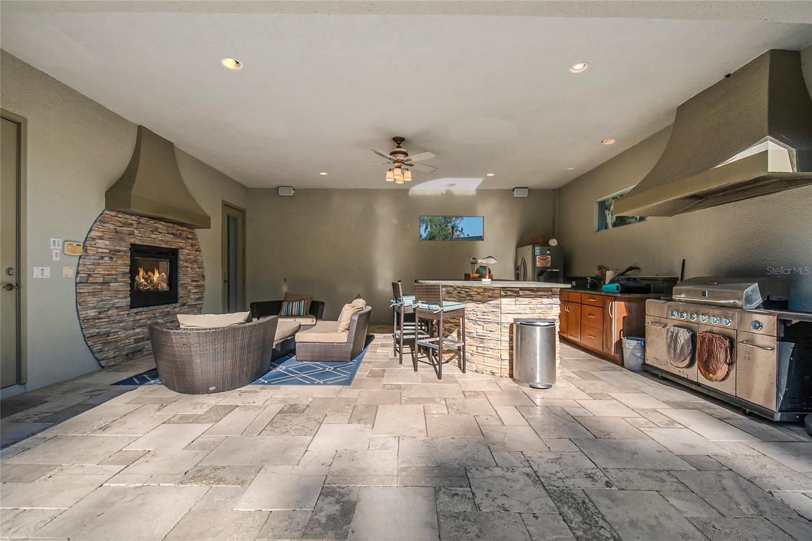 Image 22 of 94 For 183 Mcgregor Road