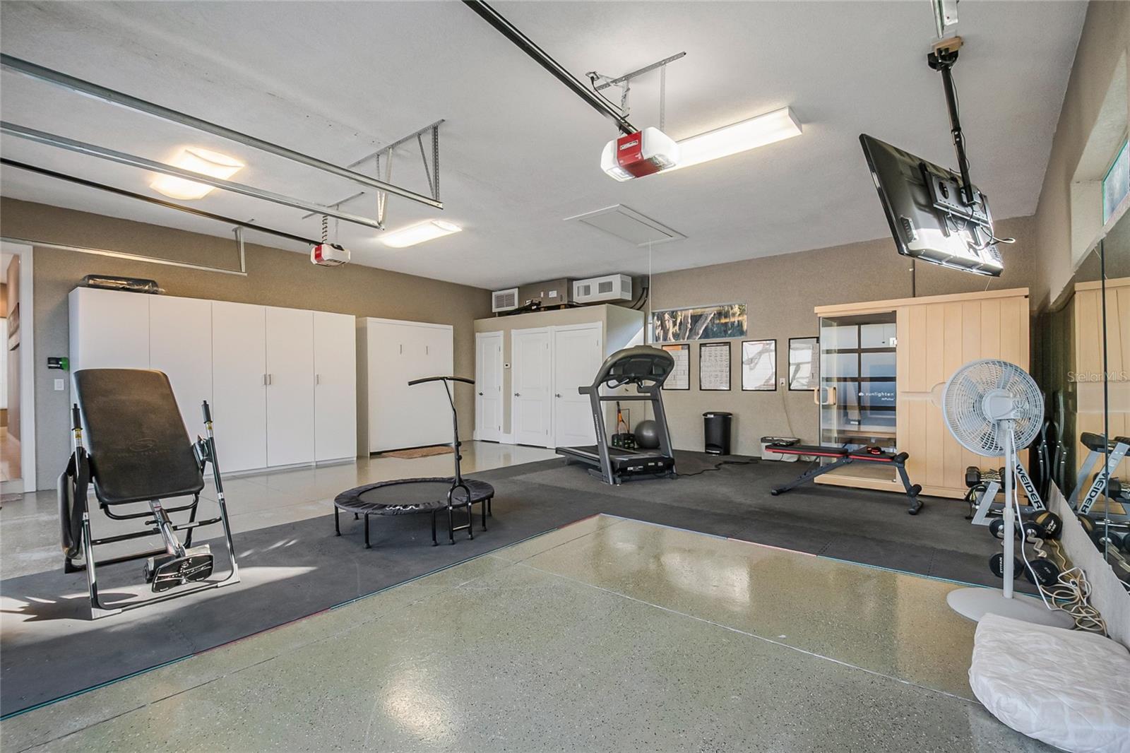 Image 34 of 94 For 183 Mcgregor Road