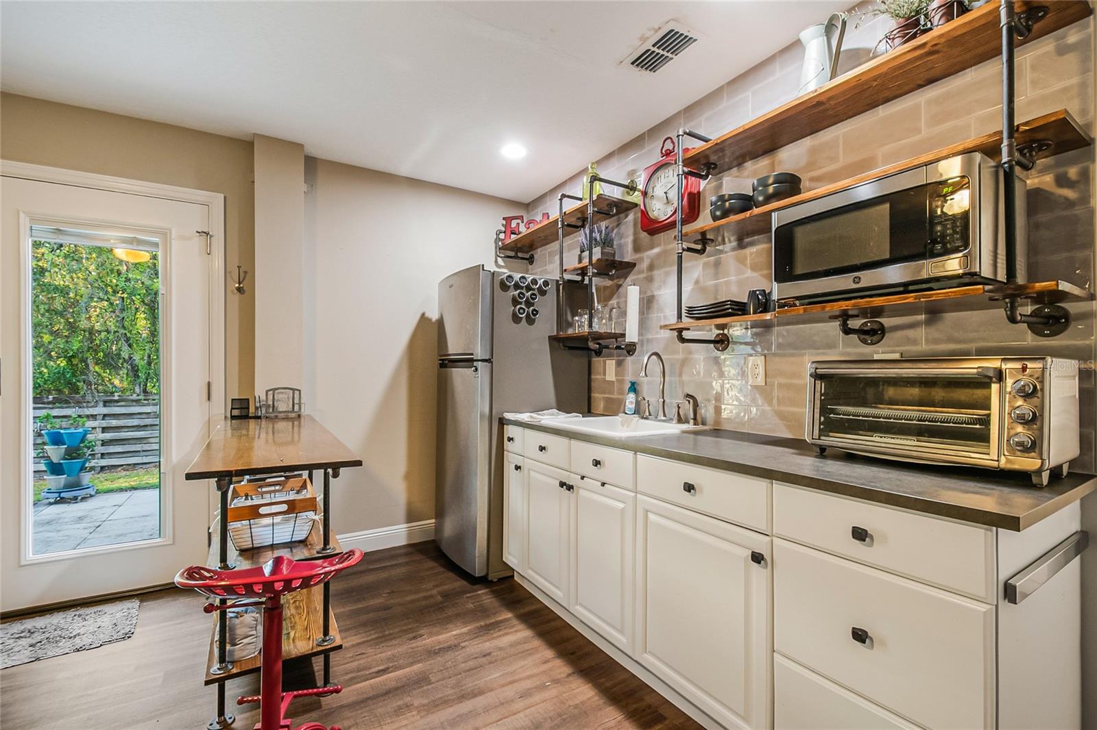 Image 89 of 94 For 183 Mcgregor Road