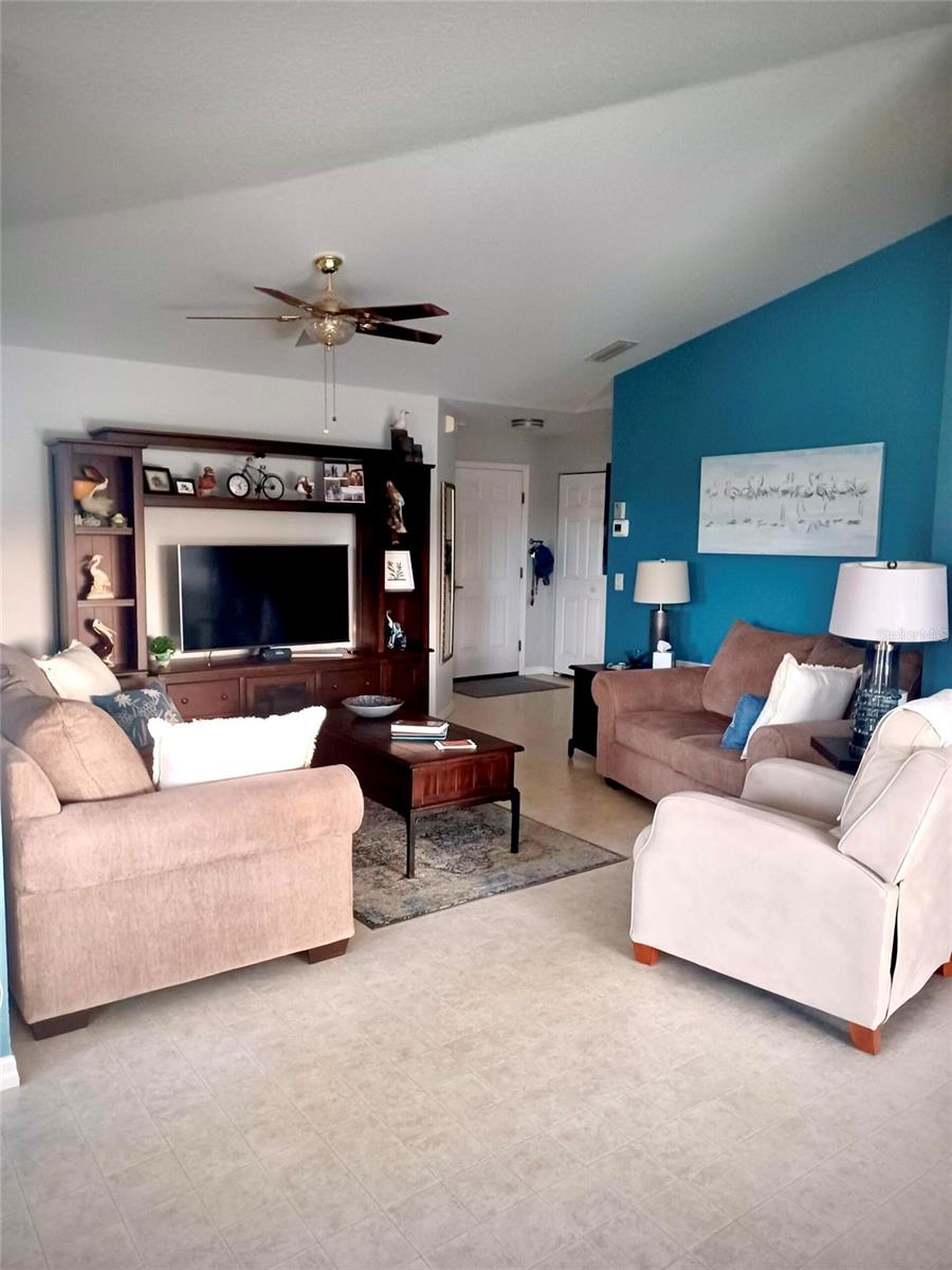 Image 3 of 13 For 5800 Sabal Trace Drive 1202