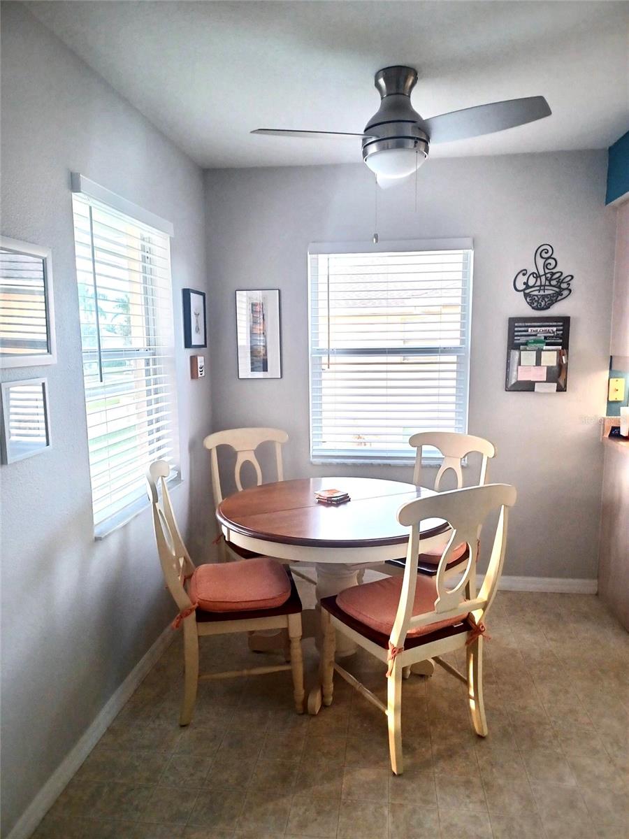 Image 5 of 13 For 5800 Sabal Trace Drive 1202