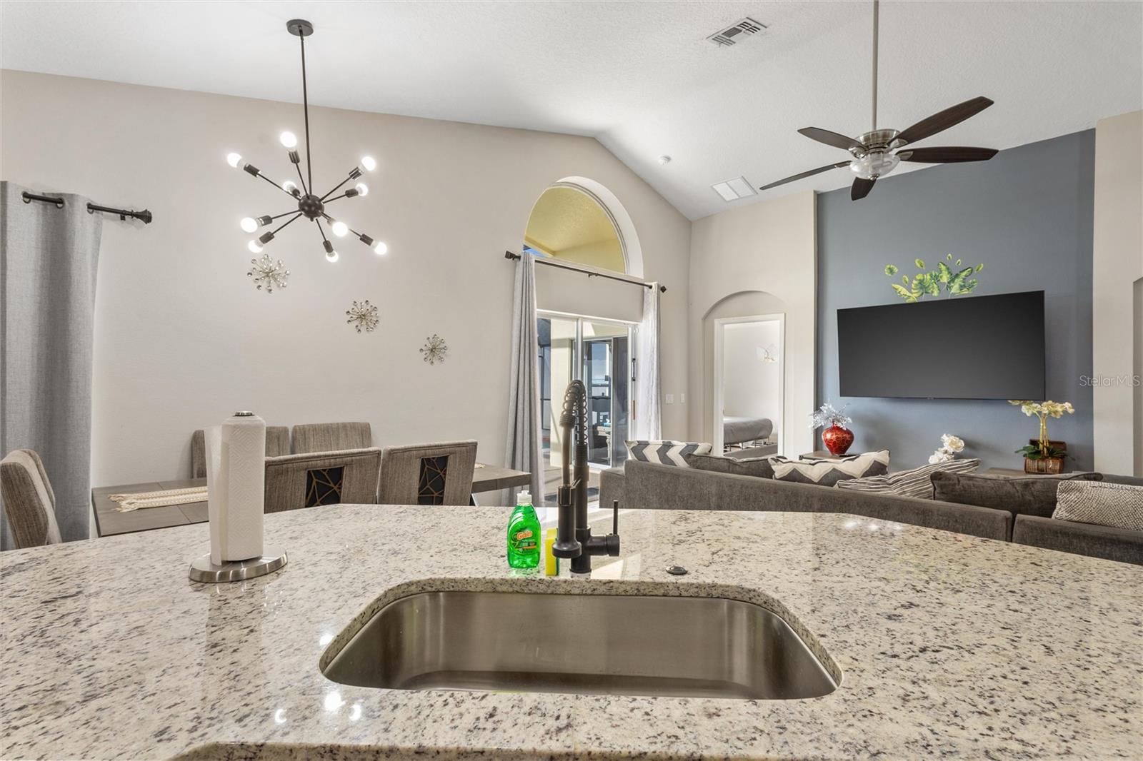 Image 11 of 19 For 4715 Cumbrian Lakes Drive