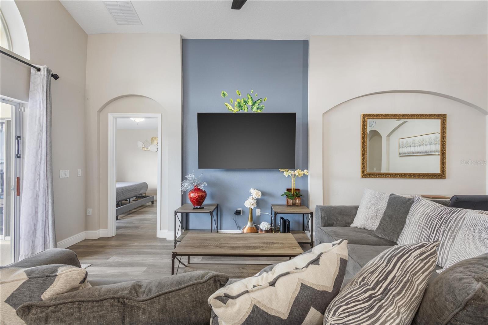 Image 12 of 19 For 4715 Cumbrian Lakes Drive