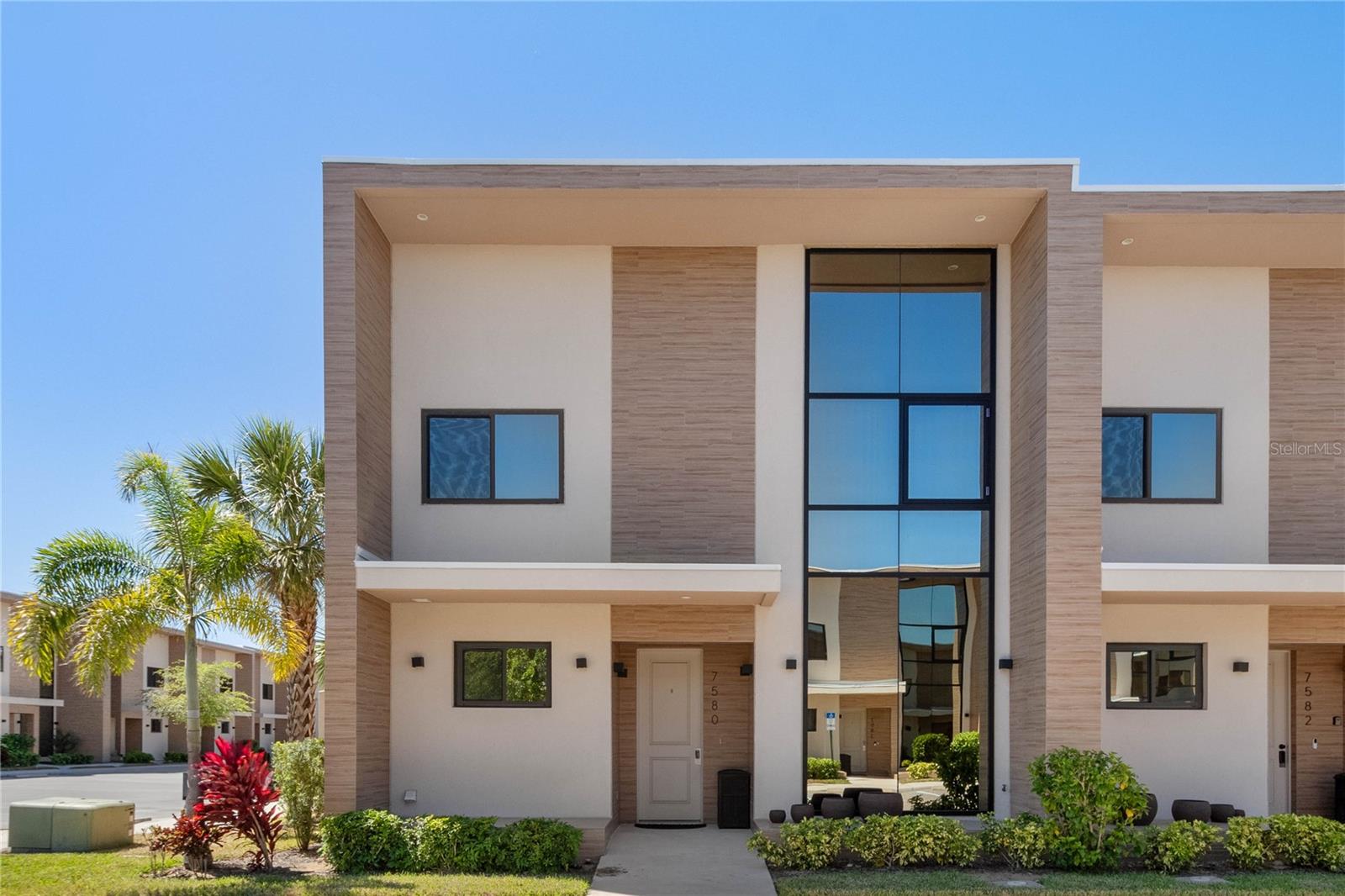 Image 3 of 52 For 7580 Brooklyn Drive