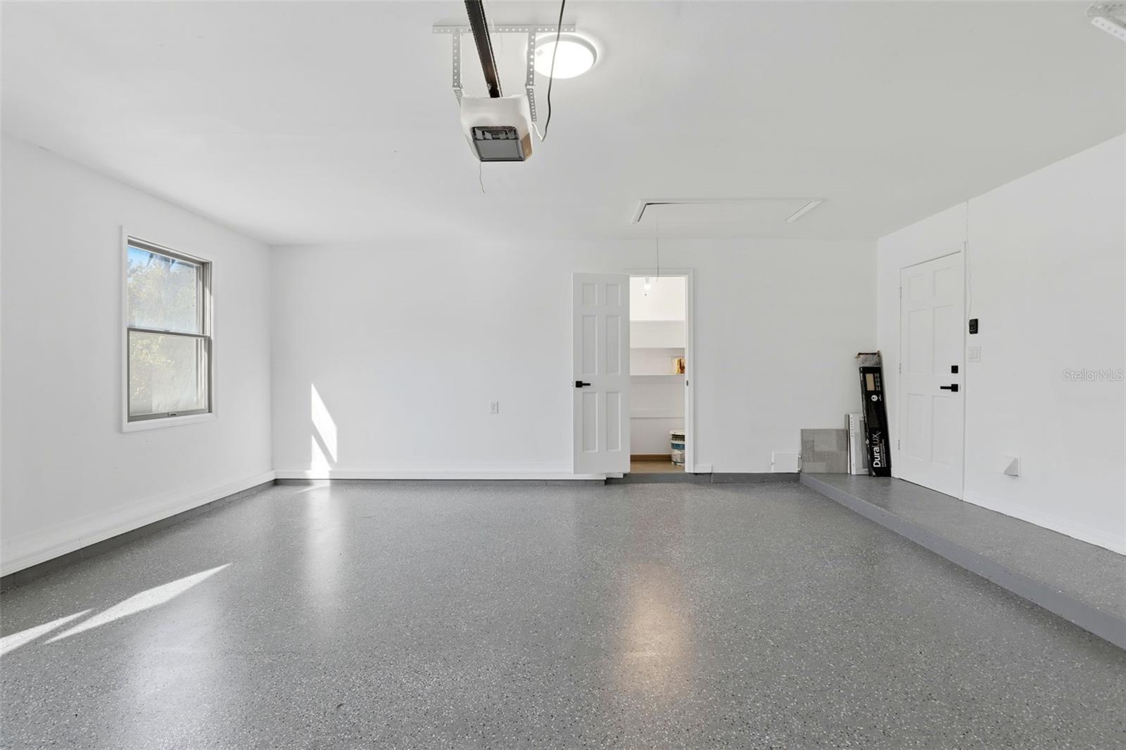 Image 25 of 39 For 4900 Hidden Pine Place