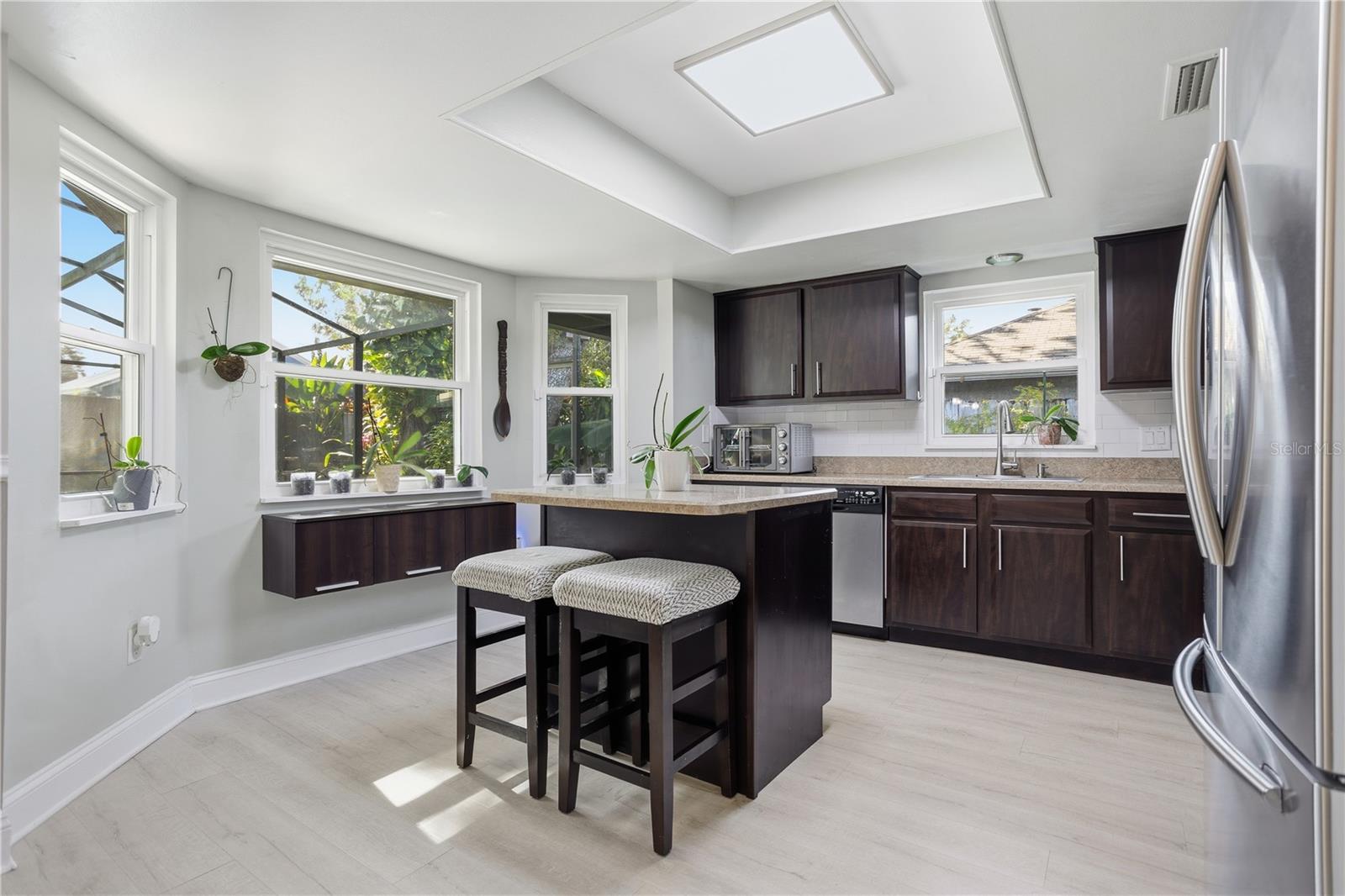 Image 13 of 38 For 7550 Herricks Loop