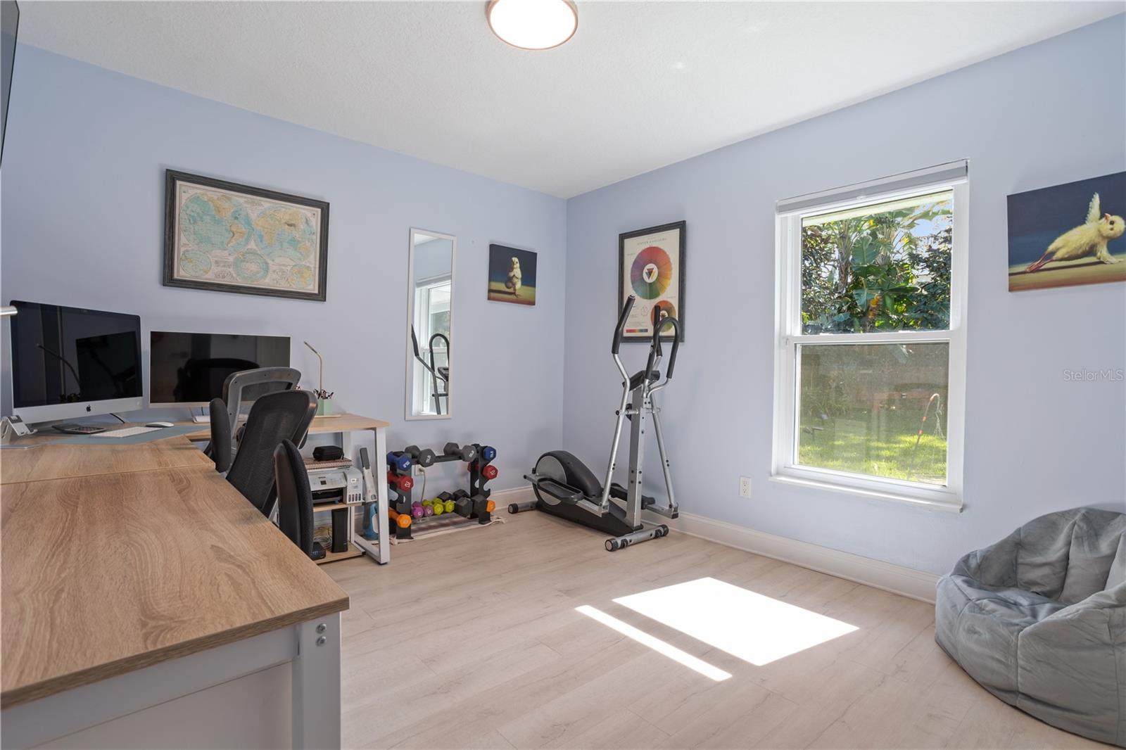 Image 19 of 38 For 7550 Herricks Loop