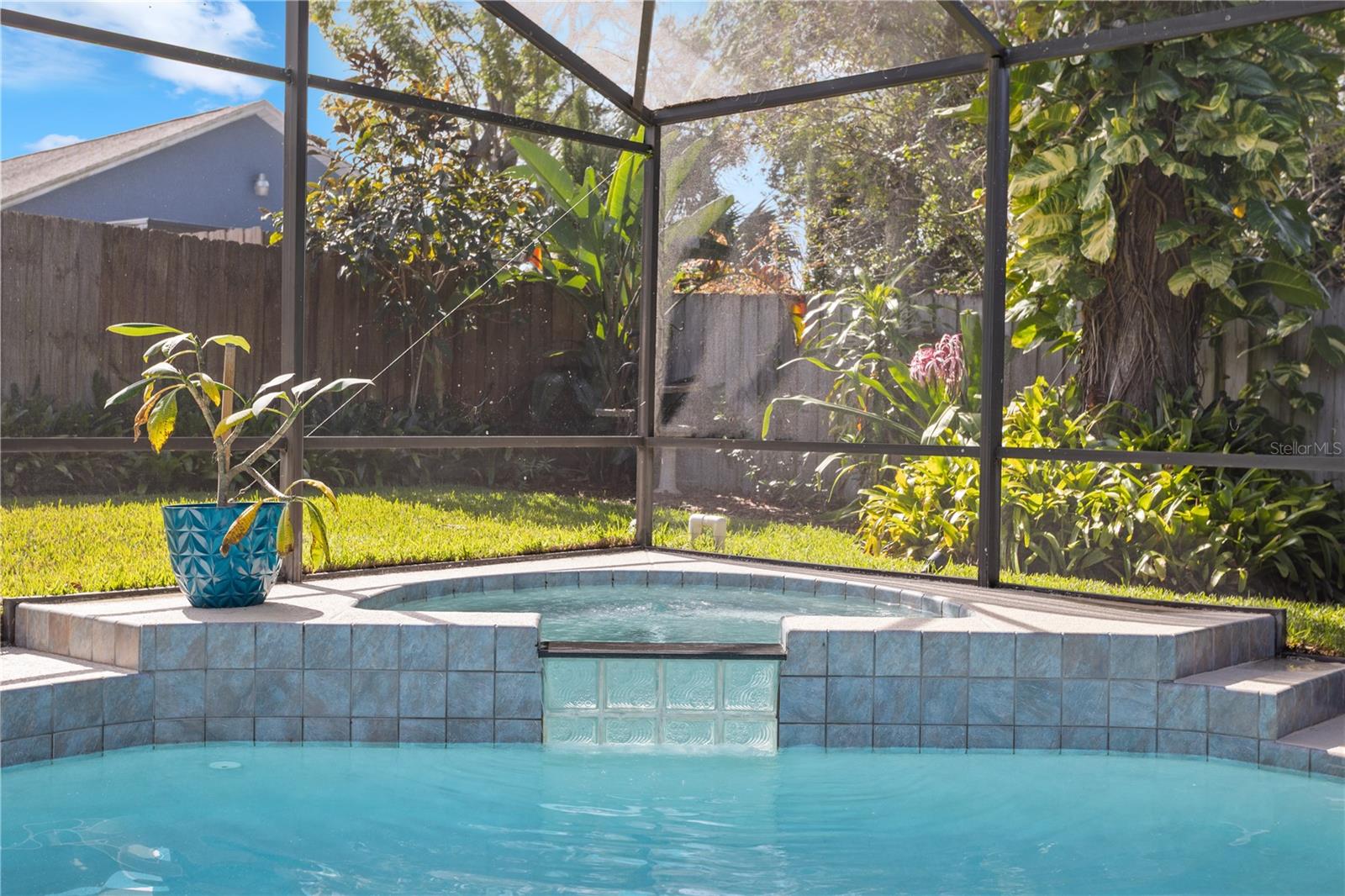 Image 31 of 38 For 7550 Herricks Loop