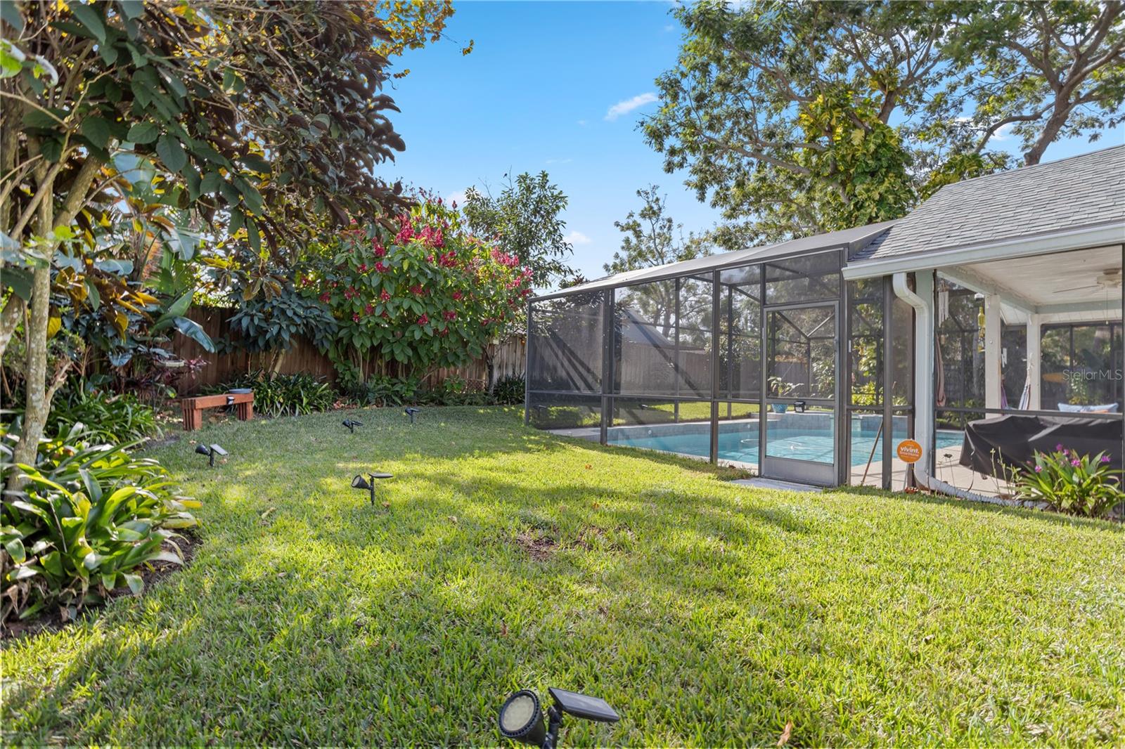 Image 38 of 38 For 7550 Herricks Loop