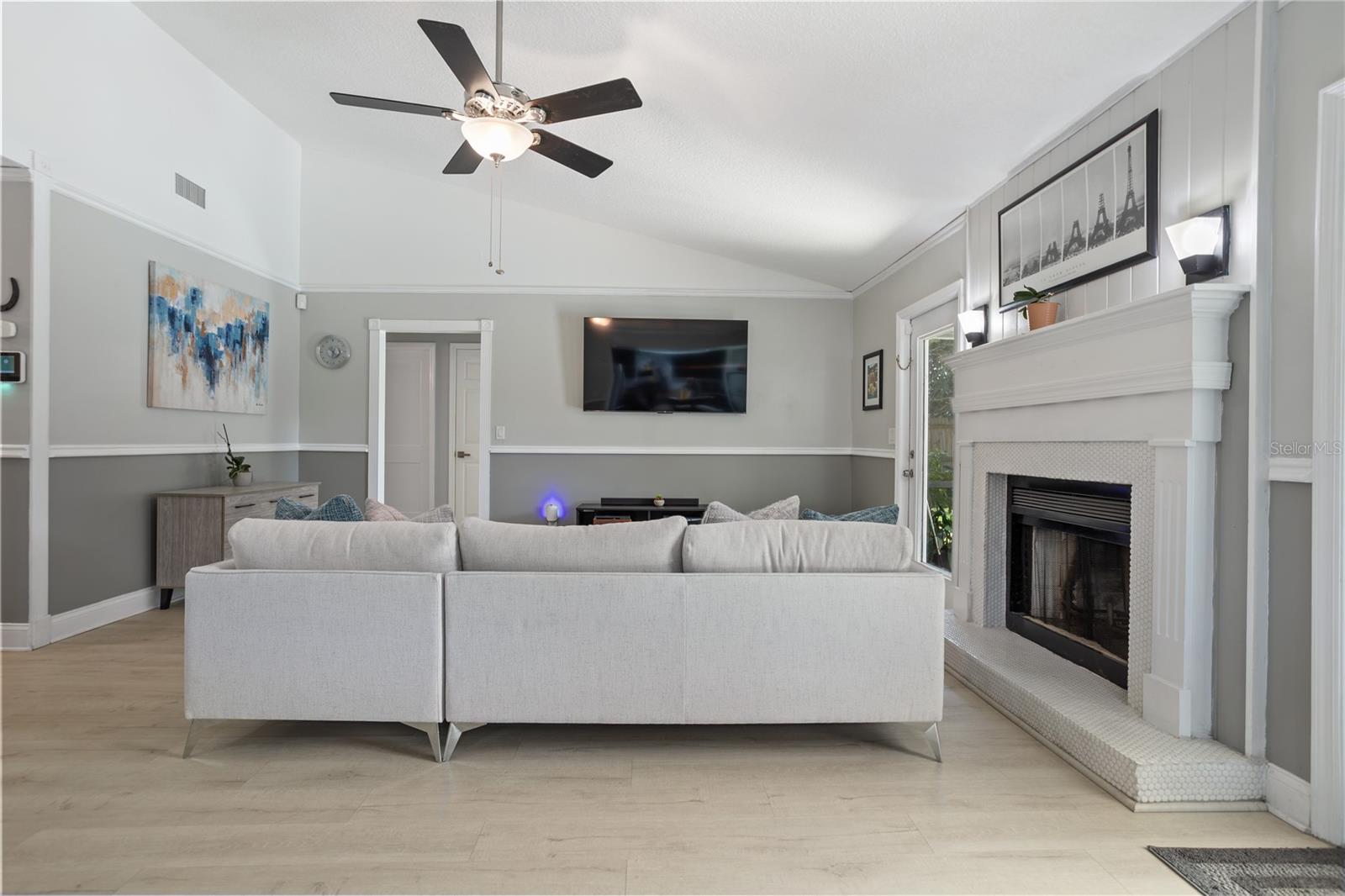 Image 9 of 38 For 7550 Herricks Loop