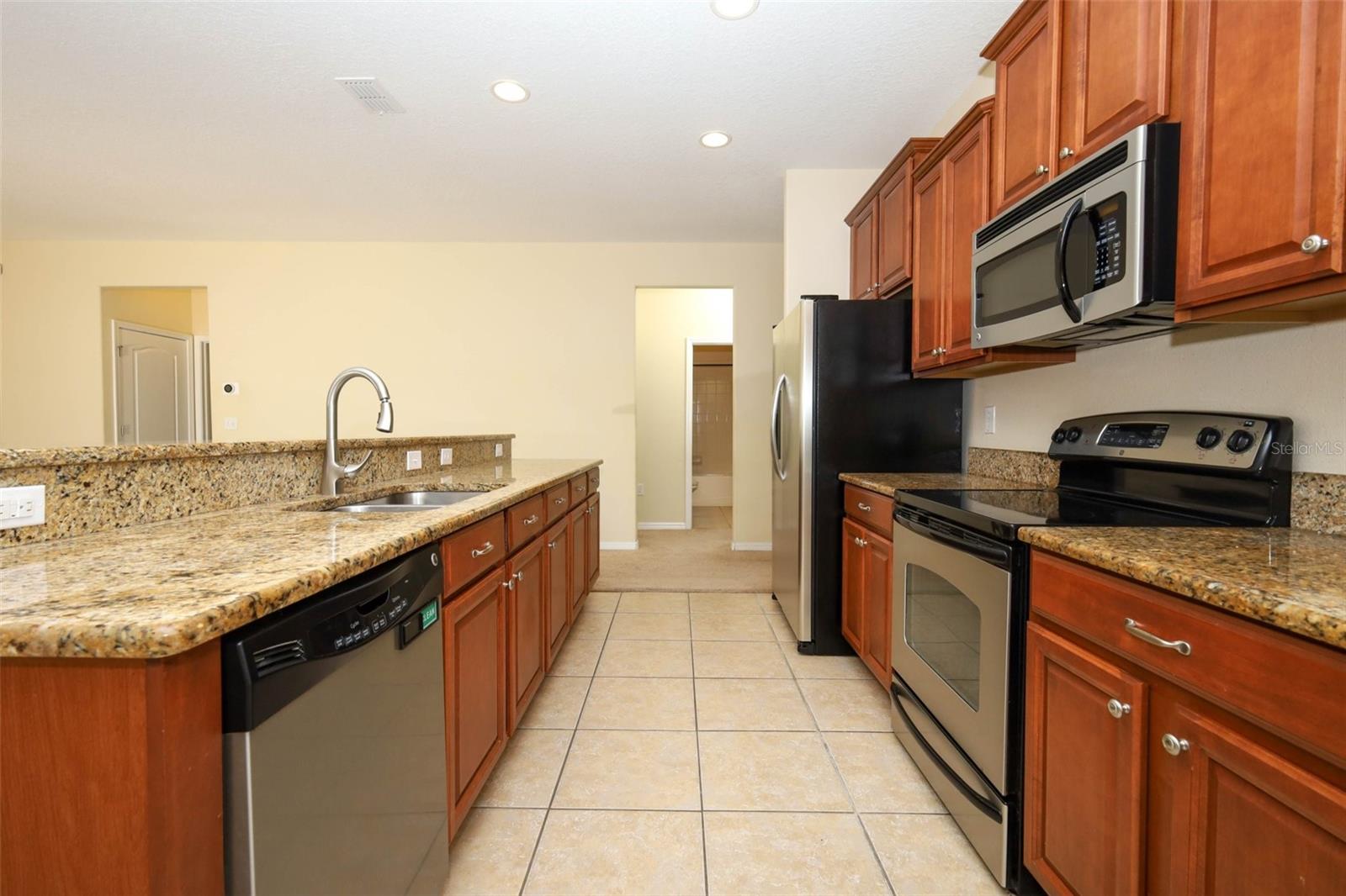 Image 12 of 58 For 1022 Alston Bay Boulevard