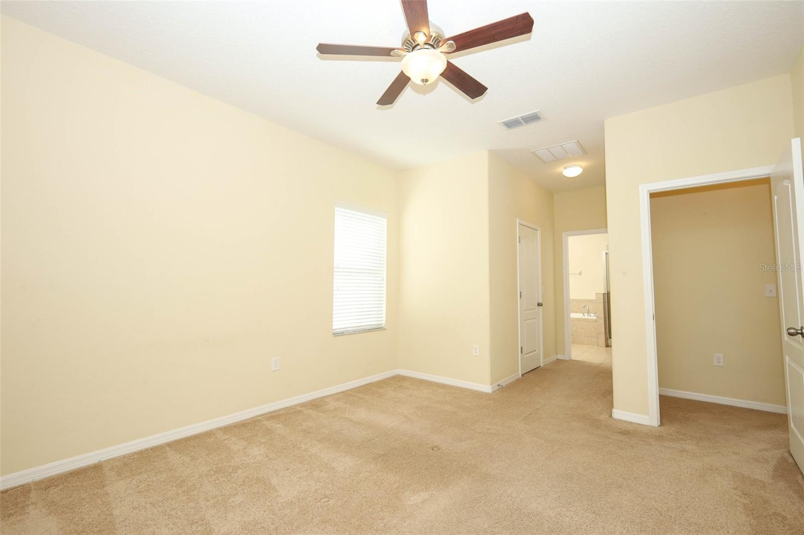 Image 27 of 58 For 1022 Alston Bay Boulevard