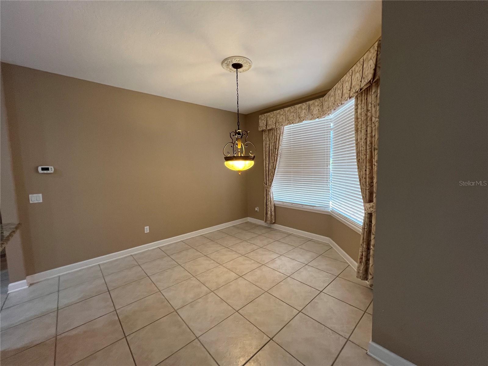 Image 8 of 28 For 7904 Westminster Abbey Boulevard