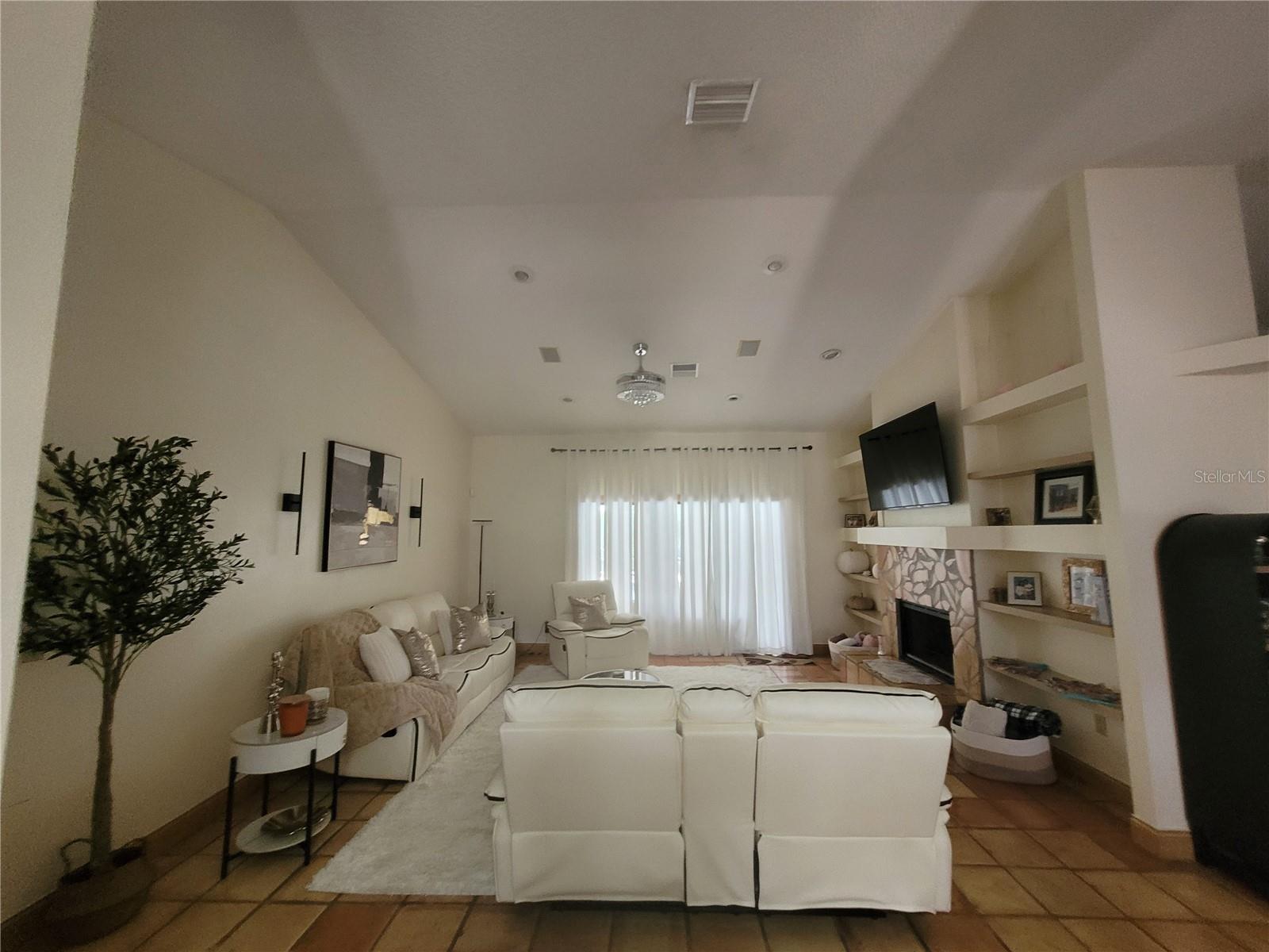 Image 19 of 36 For 1057 Torchwood Drive