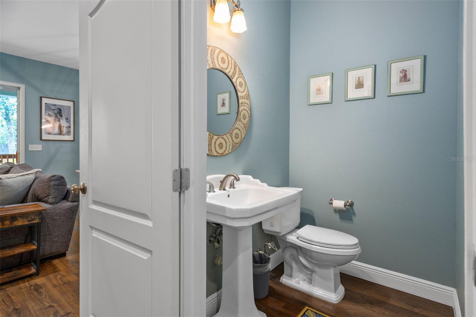 Image 21 of 51 For 613 Bonita Road