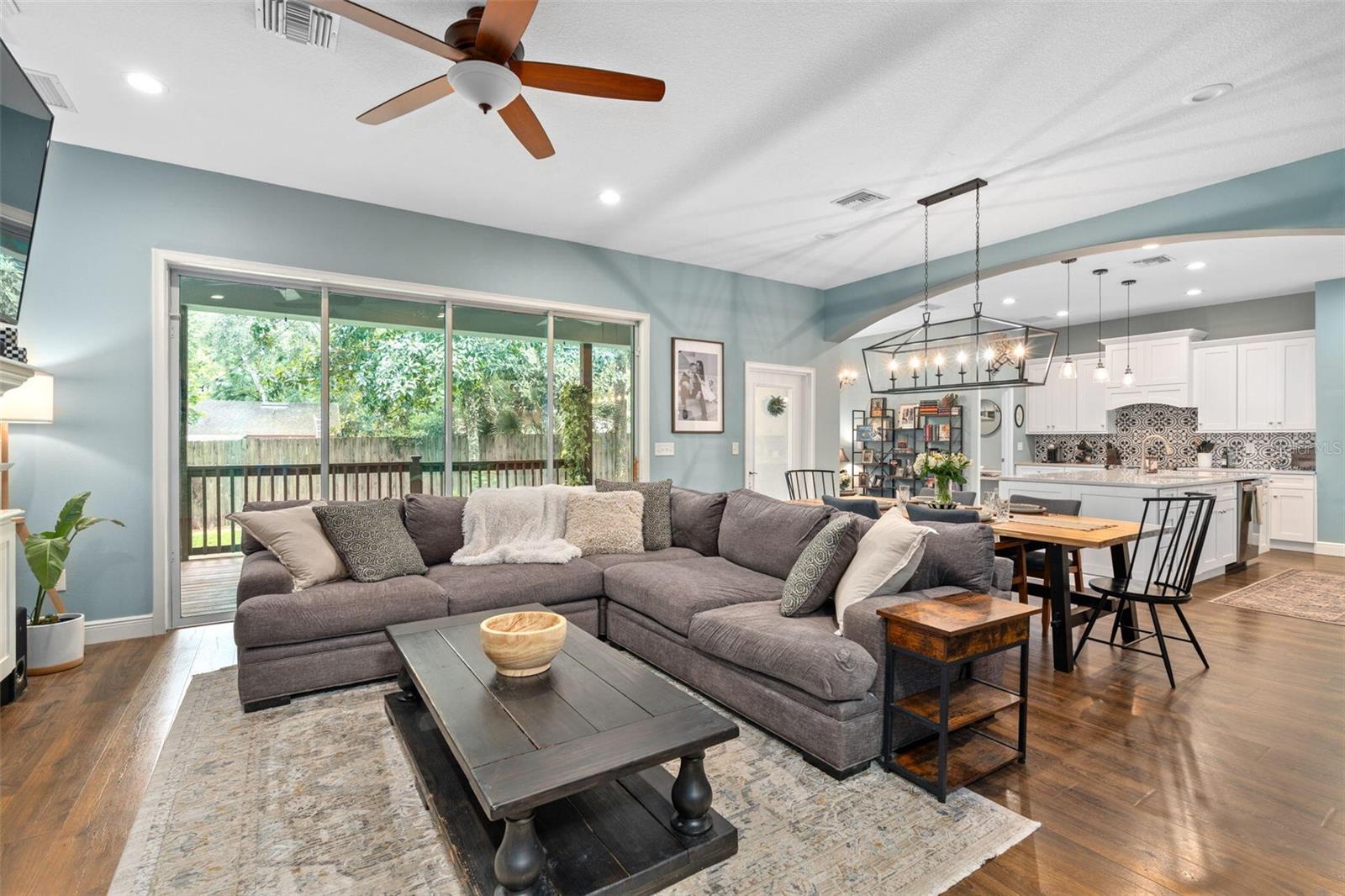 Image 22 of 51 For 613 Bonita Road