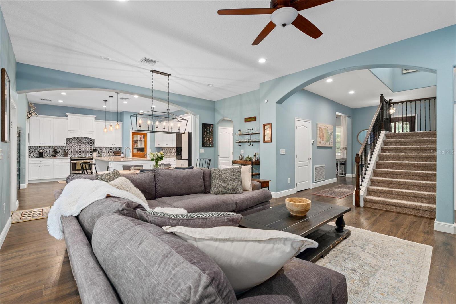 Image 23 of 51 For 613 Bonita Road