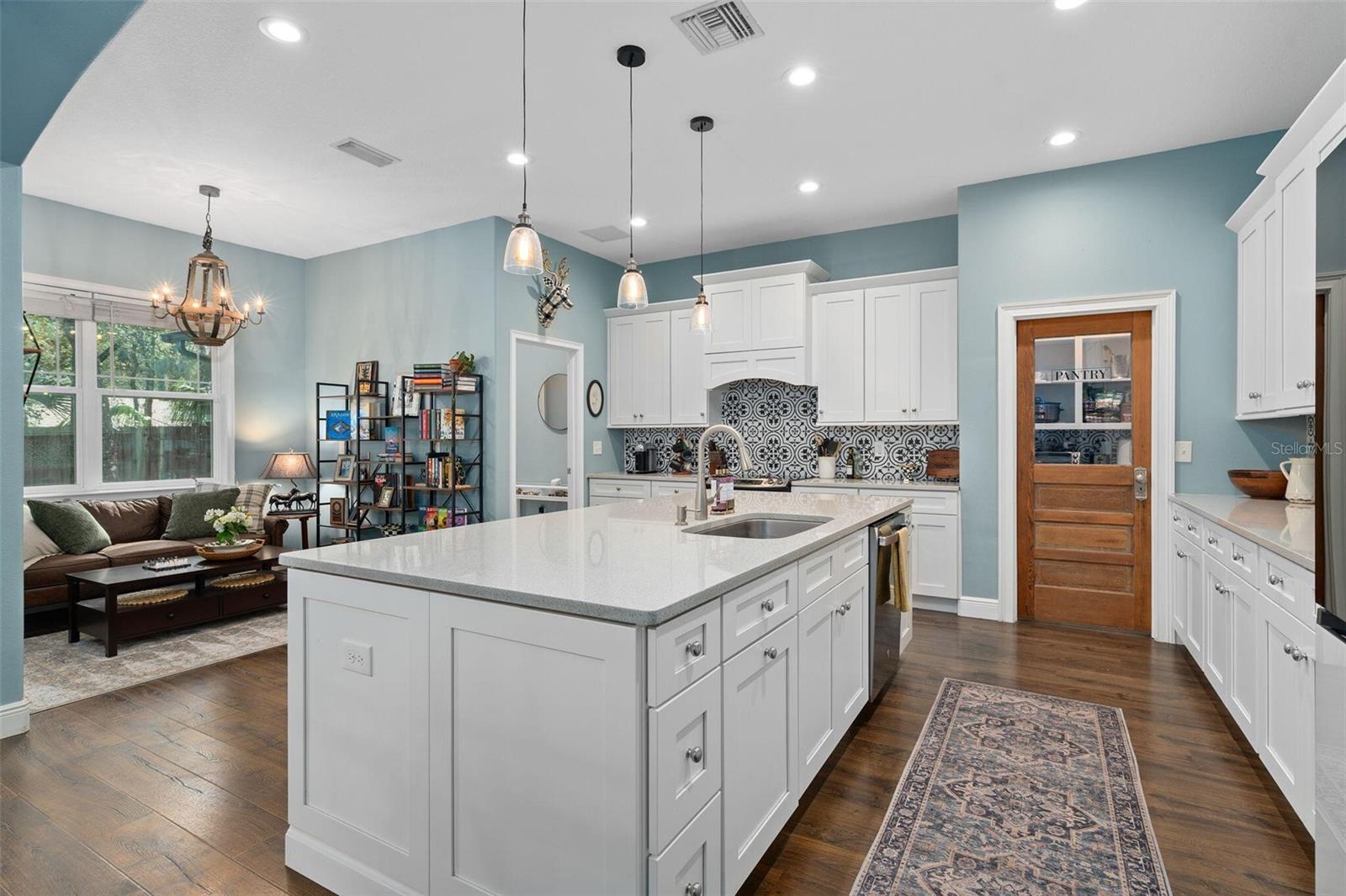 Image 28 of 51 For 613 Bonita Road