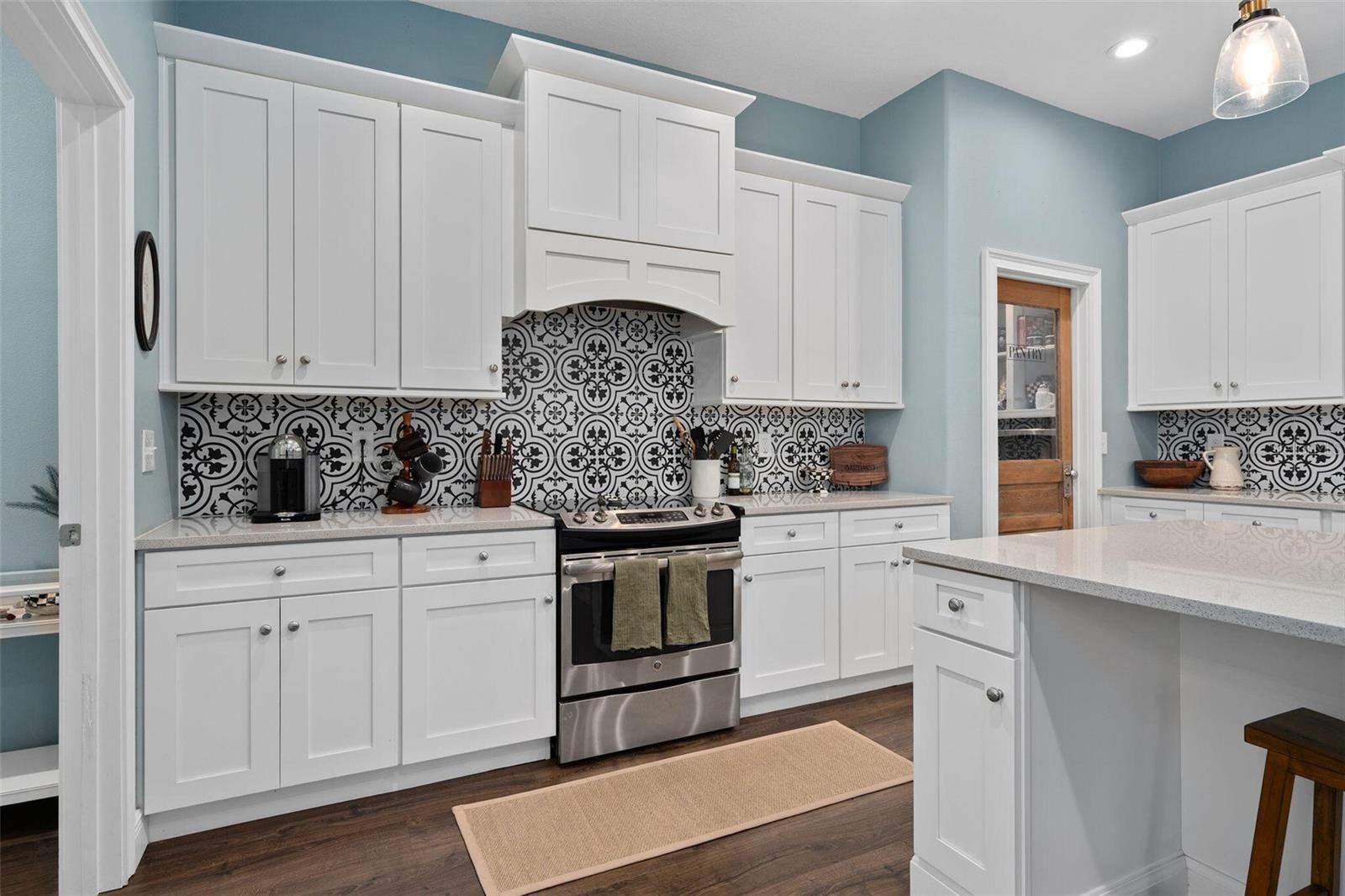 Image 29 of 51 For 613 Bonita Road