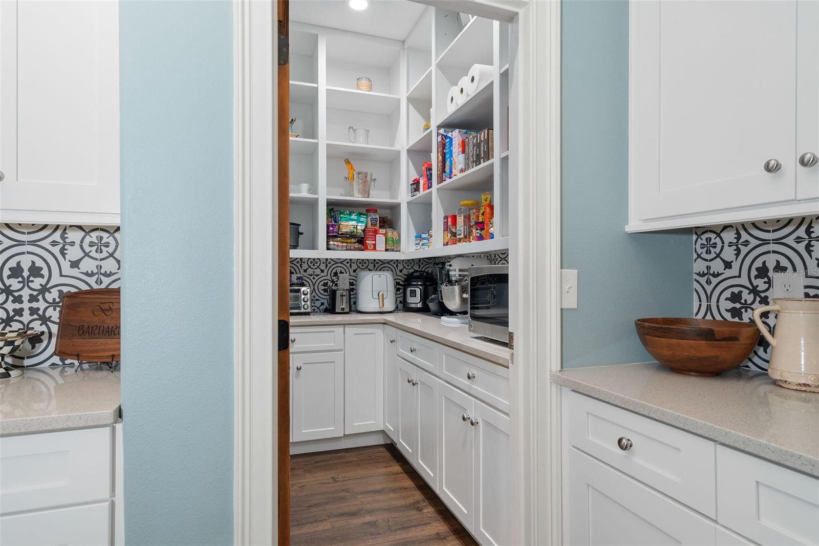 Image 32 of 51 For 613 Bonita Road