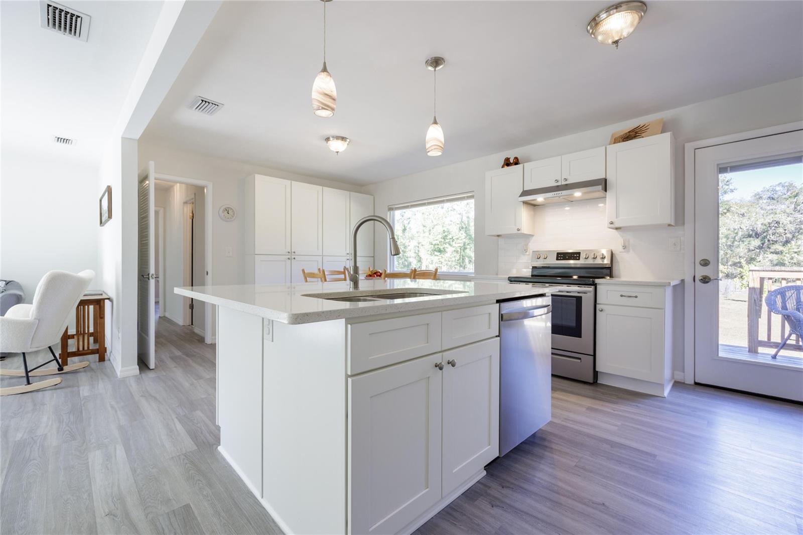 Image 17 of 41 For 6320 91st Trail