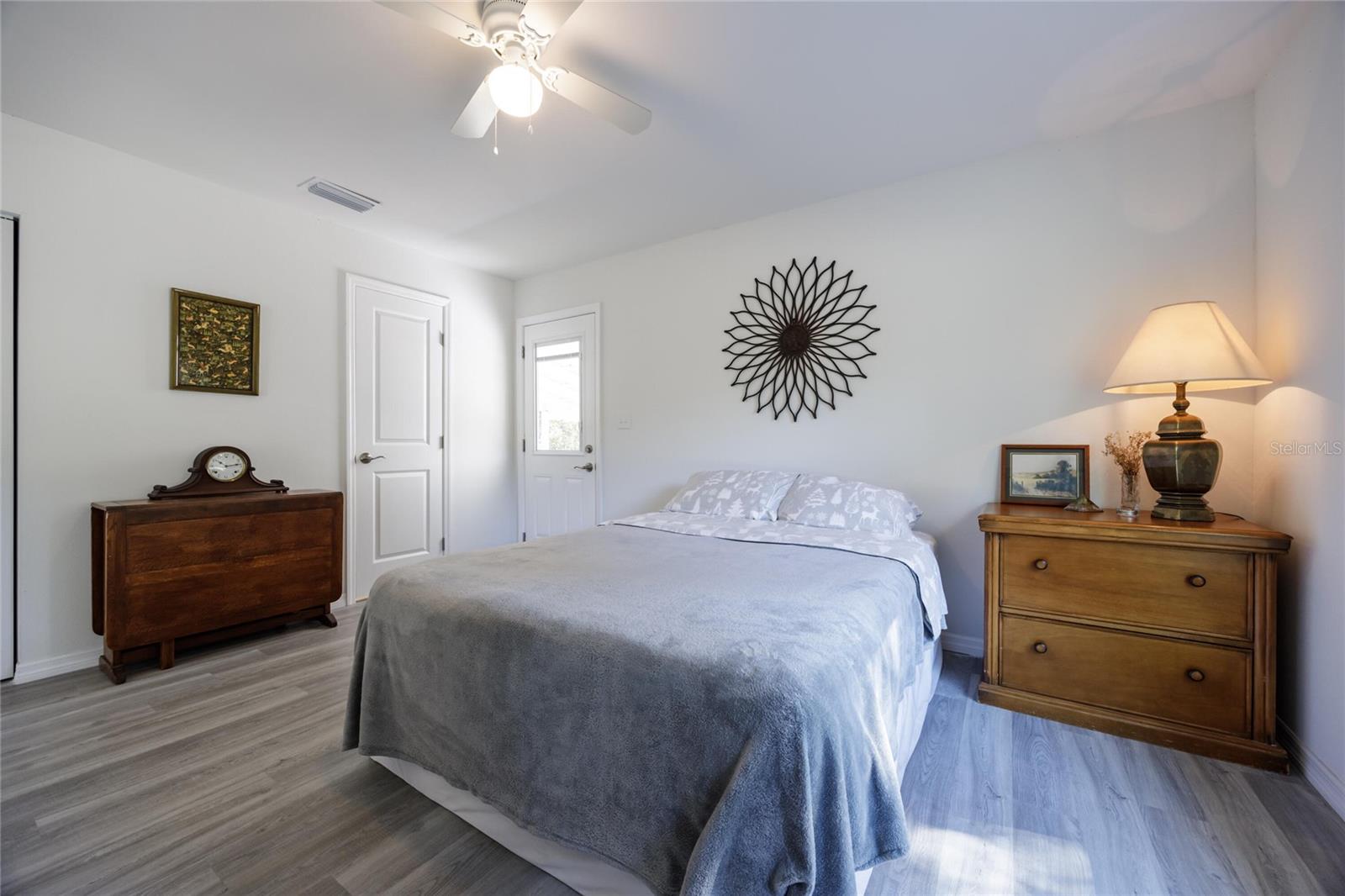 Image 19 of 41 For 6320 91st Trail