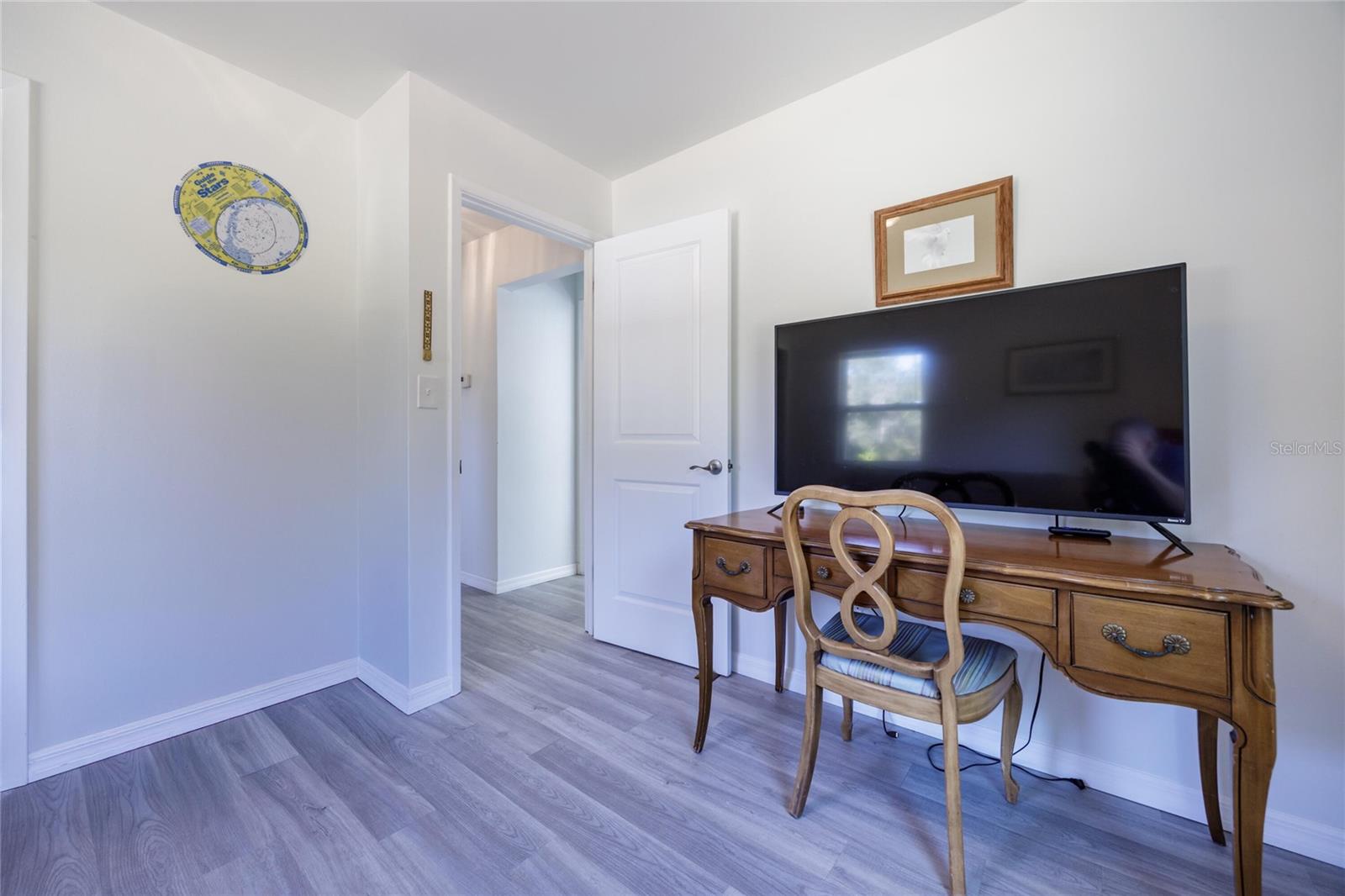 Image 26 of 41 For 6320 91st Trail