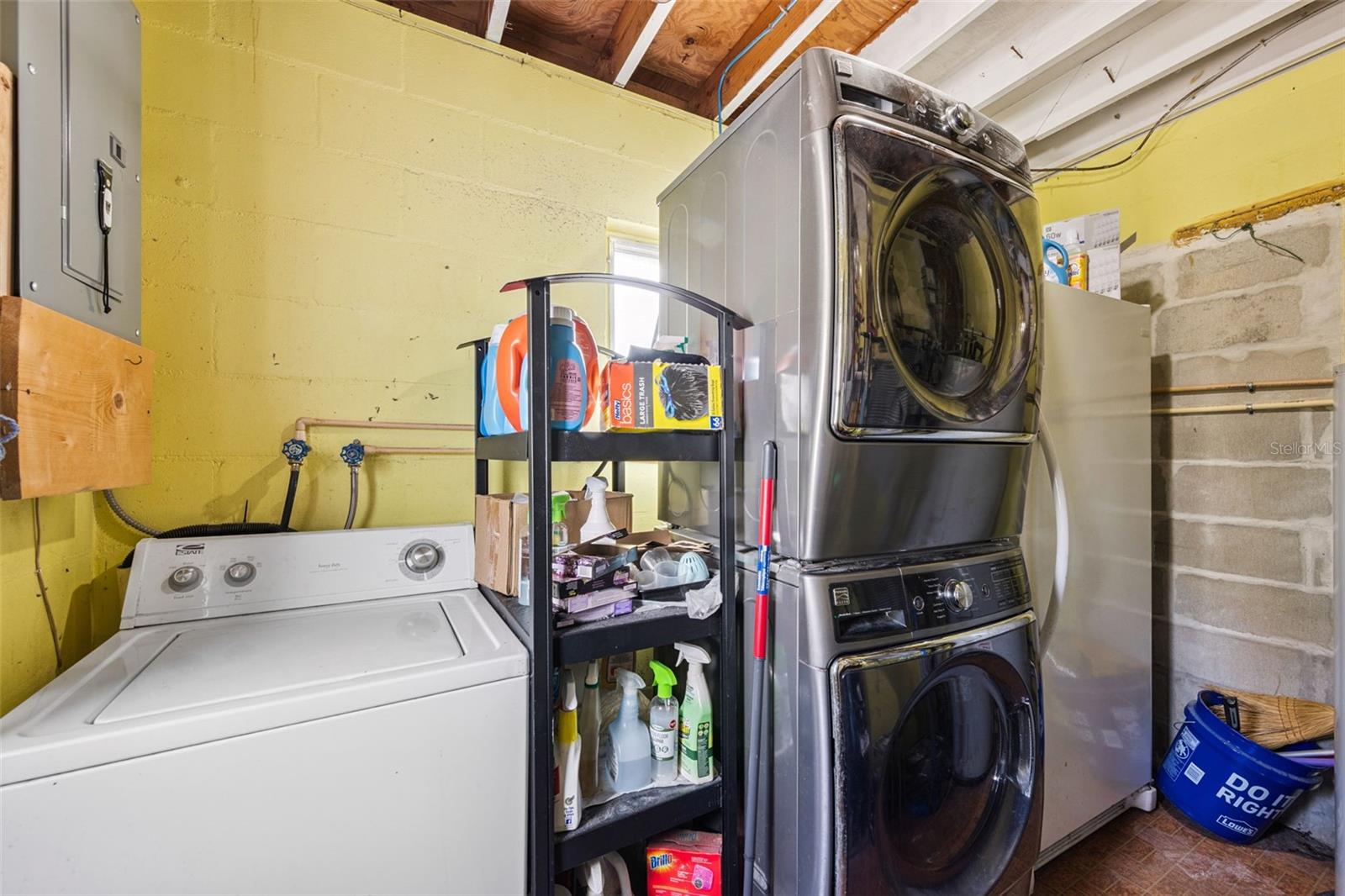 Image 16 of 19 For 4126 Montrose Court